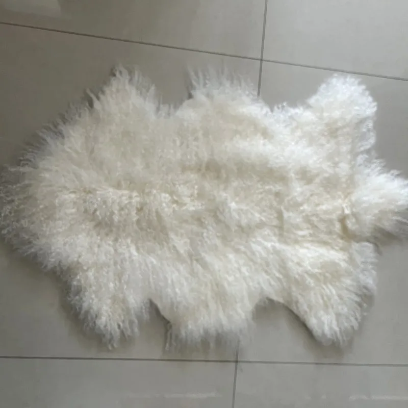 Natural curly wool classic ivory color Mongolian lamb skin rugs best quality real lamb fur Tibetan lamb skin rug for home
