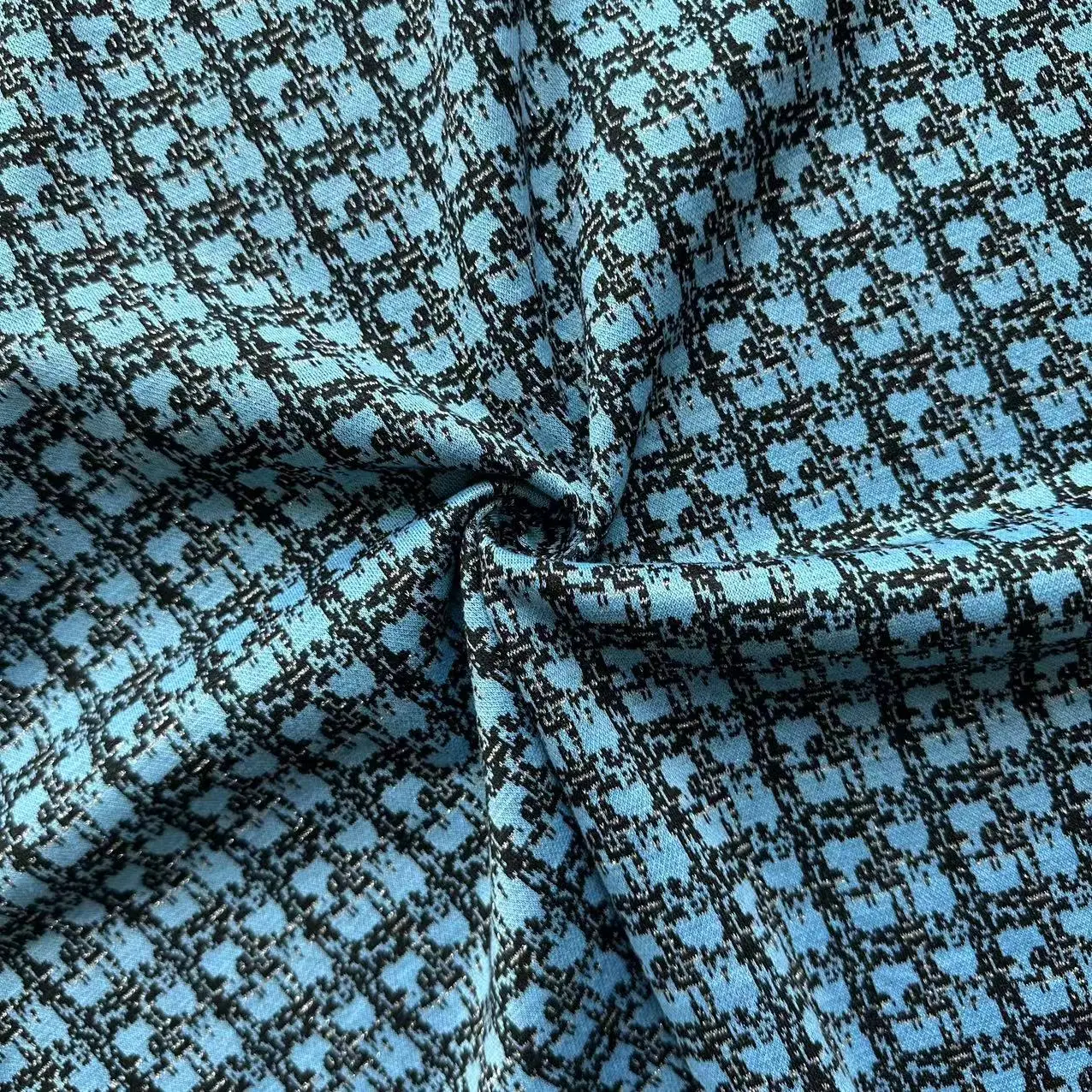 TR Yarn-Dyed Jacquard Knitted Fabric Irregular Lattice Design Breathable and Stretchy Organic for Garments Bags Shoes Toys