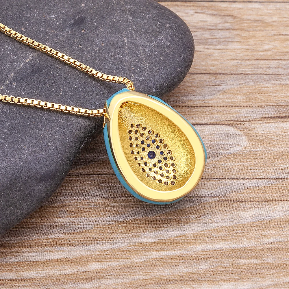 QIKU Hot Sale Papaya Shape Pendant Necklace Rhinestone Unisex Jewelry Gold Color Cubic Zircon Chain Customized  Wholesale Price