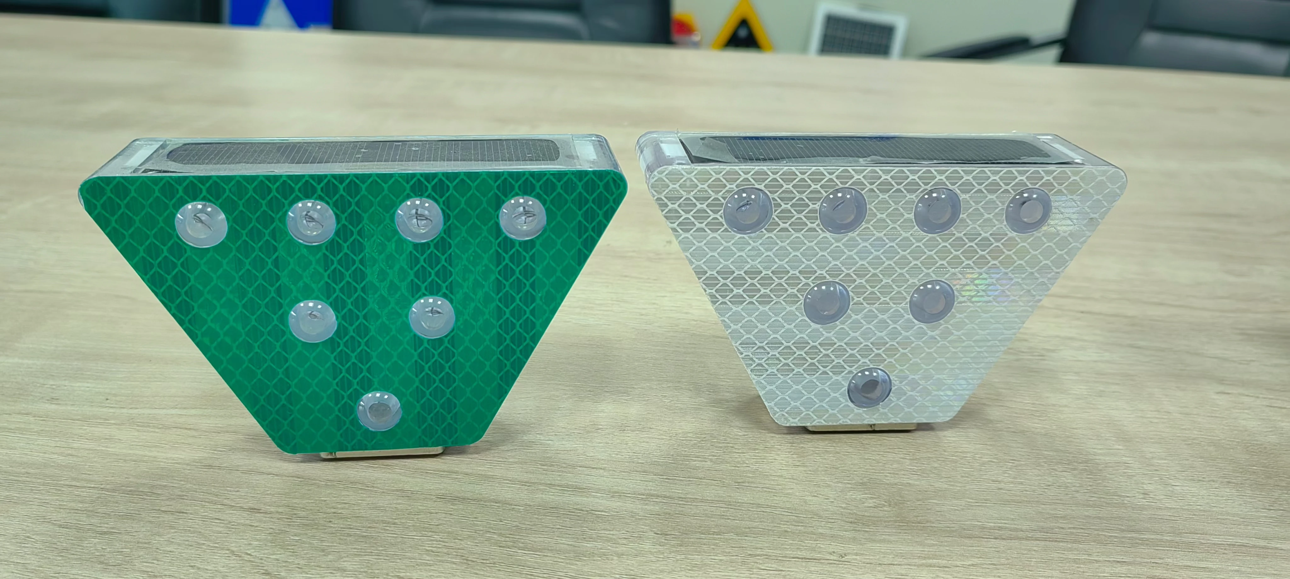 Highway Warning Solar Led Cat Eyes Flashing Road Reflective barricade Lights