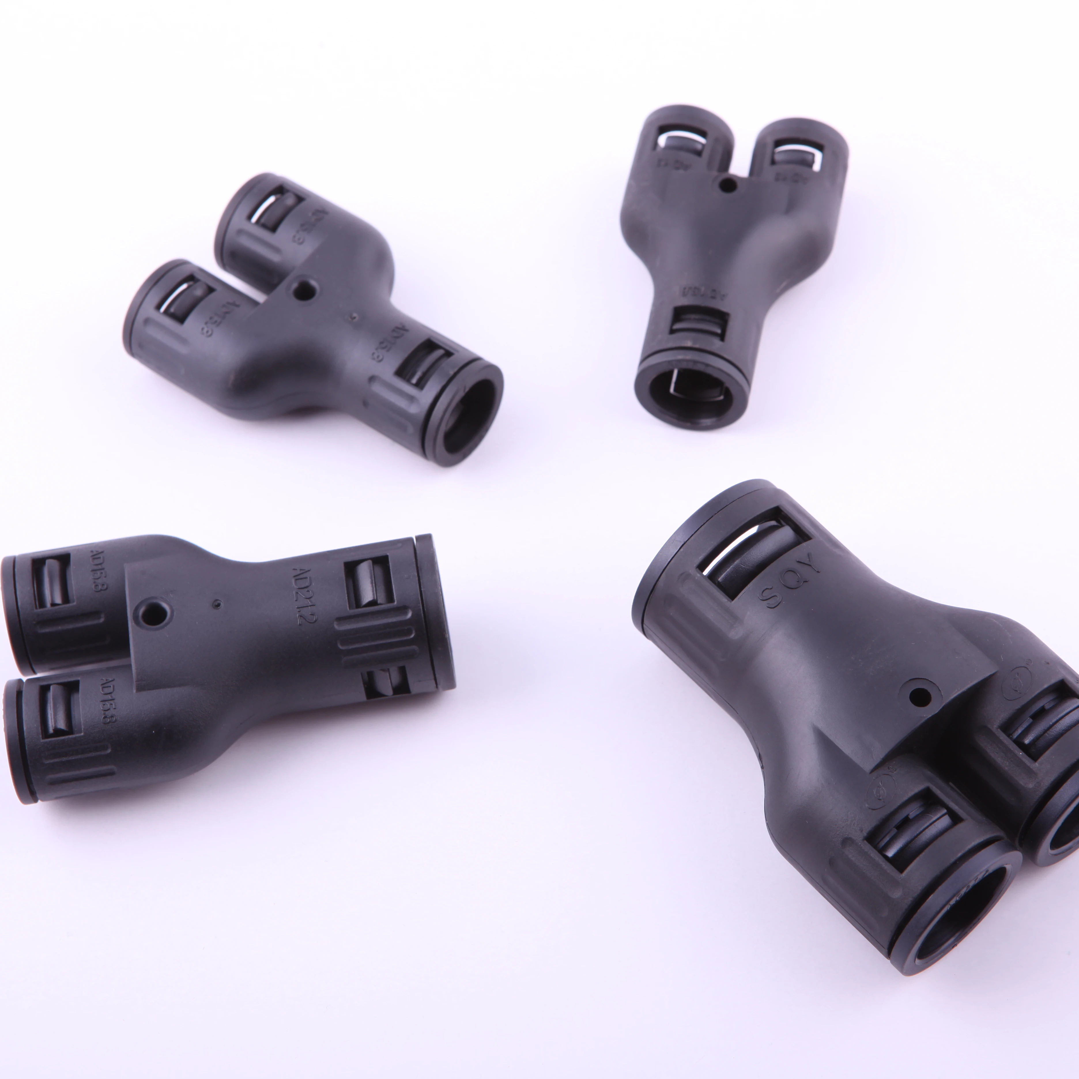 Waterproof 3-Way Y-Shaped Rubber Cable Gland Pa6 Nylon Tube Y Connector For Flexible Conduit
