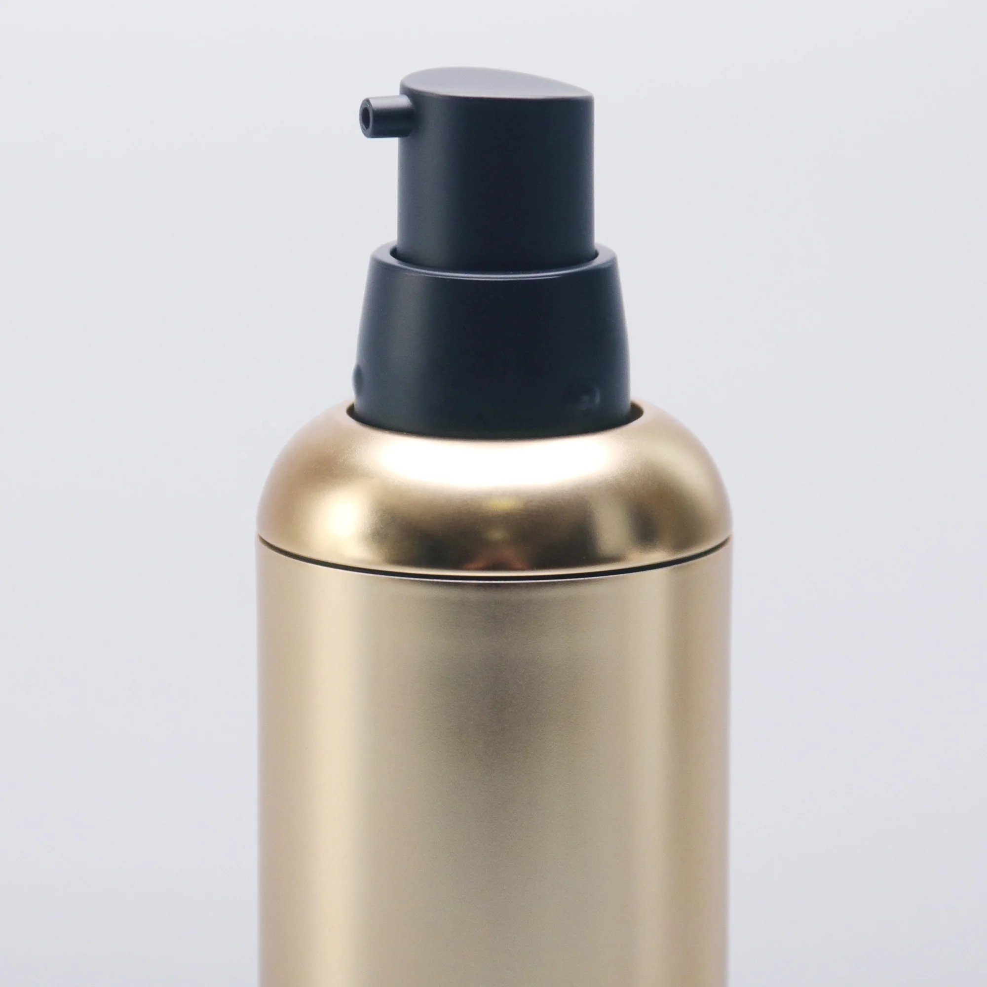 
30 ml Round PETG bottle with pump 