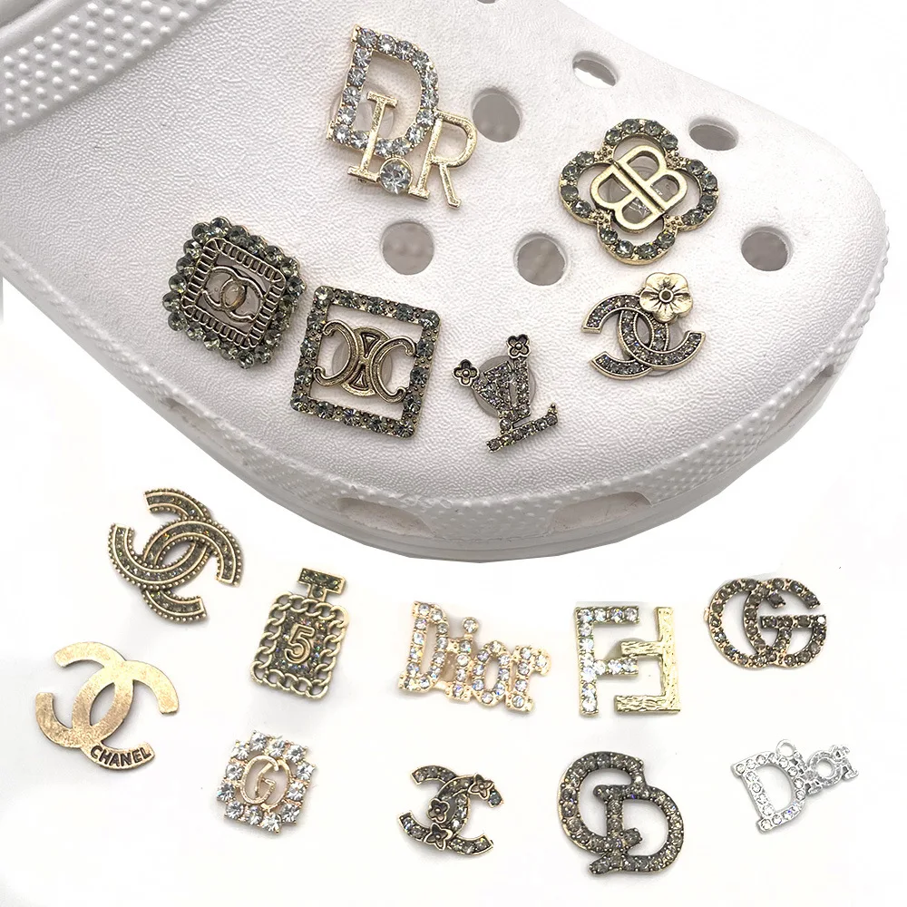 Wholesale Luxury Shiny Crocodile Skin Charming Shoes Decorative Shoes Metal Decorative Shoes Accessories Decorative Buckles