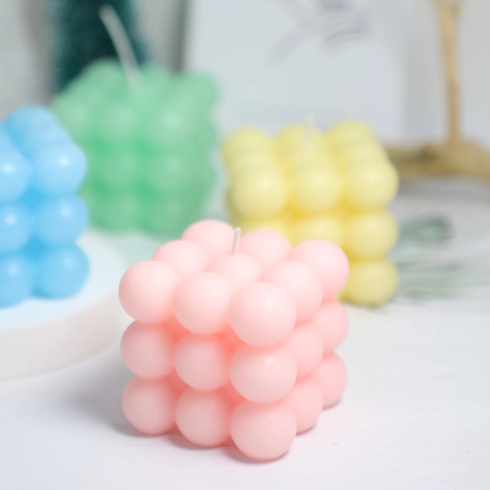 
Wholesale Handmade Colored romantic Magic Cube Ball Private Label Scented Soy Wax Candles 