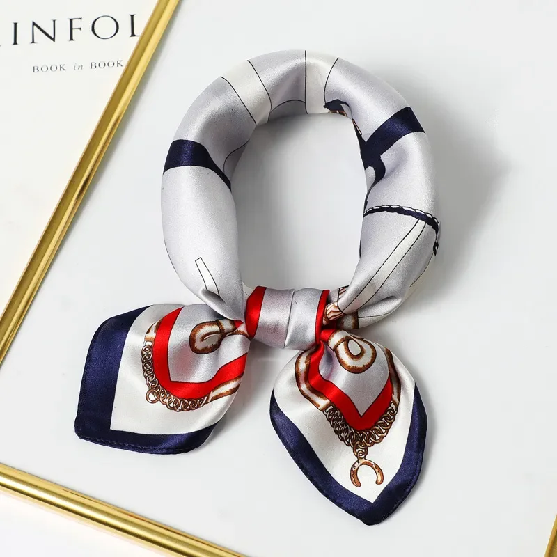 Good Quality Wholesale Custom Printed Luxury 100% Natural Silk Square Scarf for Women
