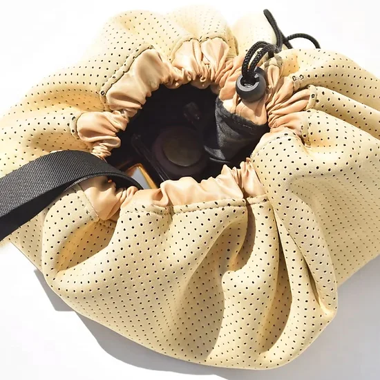 BSCI Factory Customised Neoprene Flat Lay Round Make-up Bag Drawstring Pouch Cosmetic Storage Bag for Travel