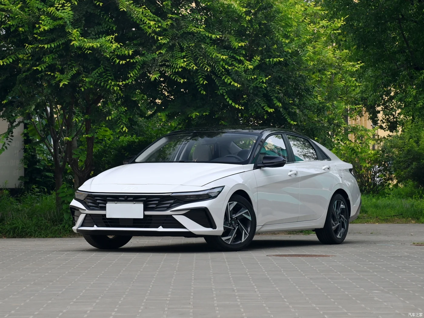 Самая дешевая Быстрая доставка 2023 Hyundai Elantra 1.5L CVT LUX топливный автомобиль Новый и Подержанный 2021 2022 бензиновый для продажи