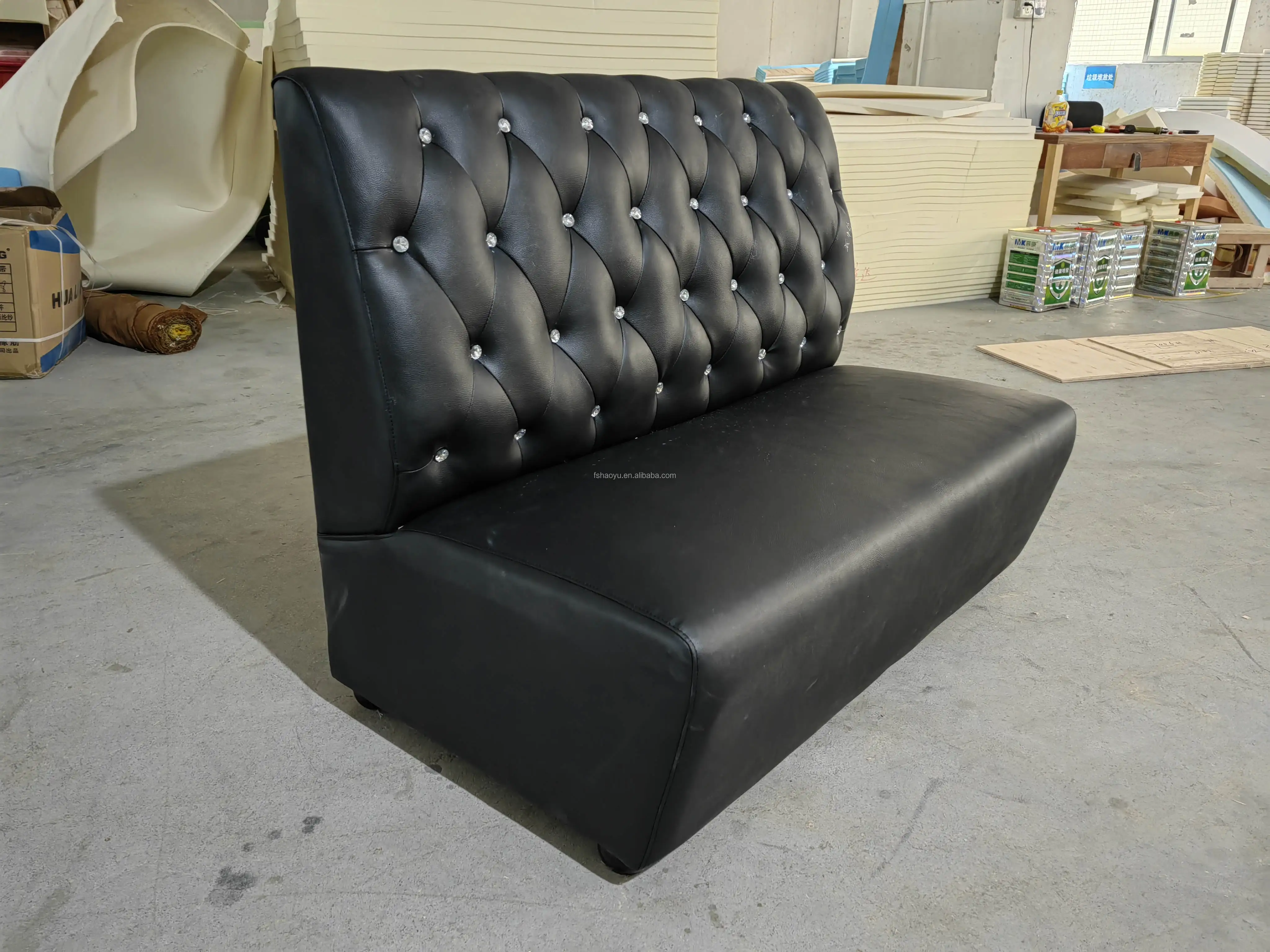 Wholesale U Shape Custom Nightclub Bar Lounge Furniture Fast Food KTV Velvet Round Nightclub Booth Seating