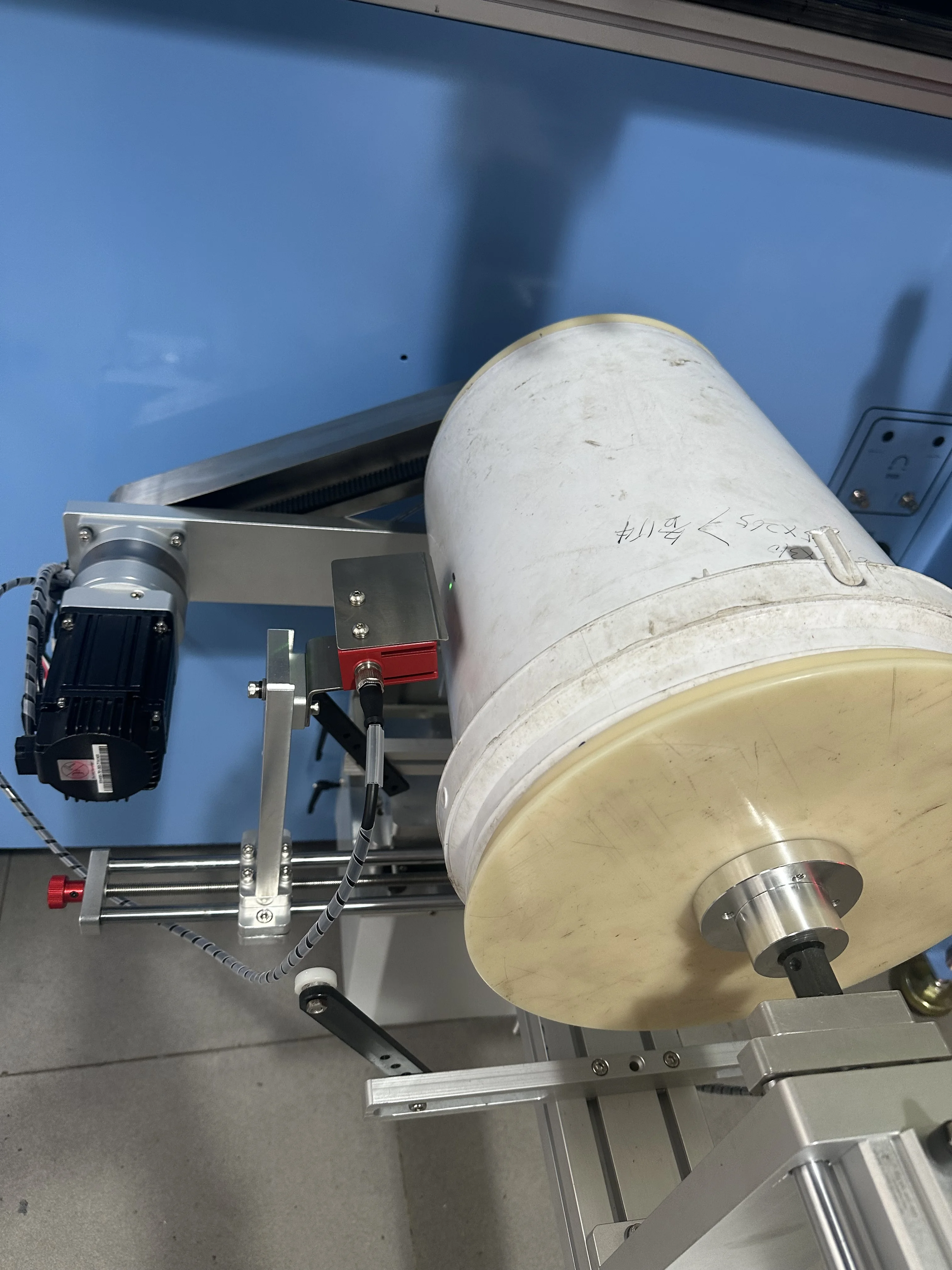 High Quality Round Surface Silk Screen Printing Machine for Big Size Bucket Screen Printer with color sensor