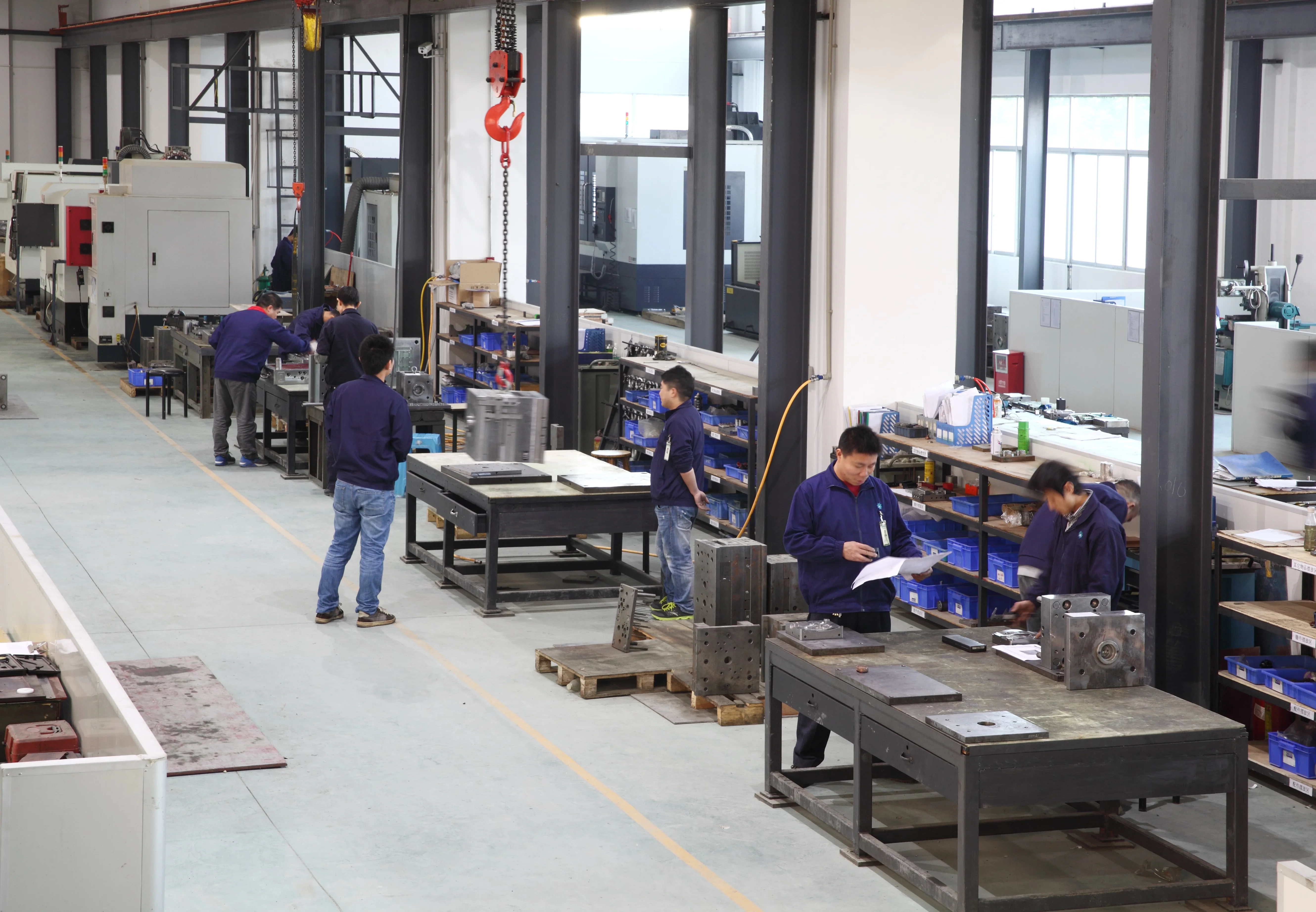 Plastic Injection Mold  Mobile Cases Designer Phone Case High Precision Phone Case Mould Custom