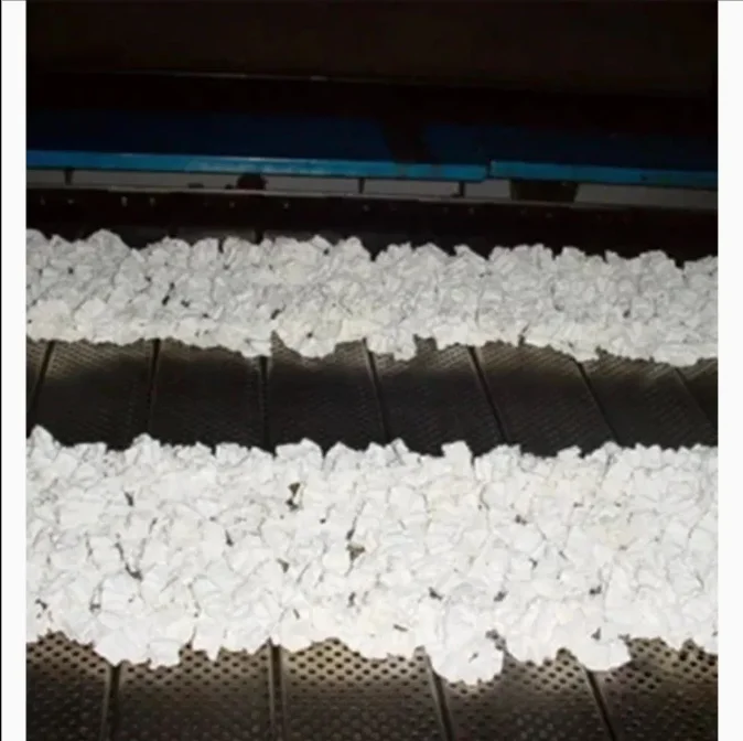 1400 128 Kgm3 Insulating Aluminosilicate High Zirconia Ceramic Fibre Blanket Ce Furnace Lining Refractory Material