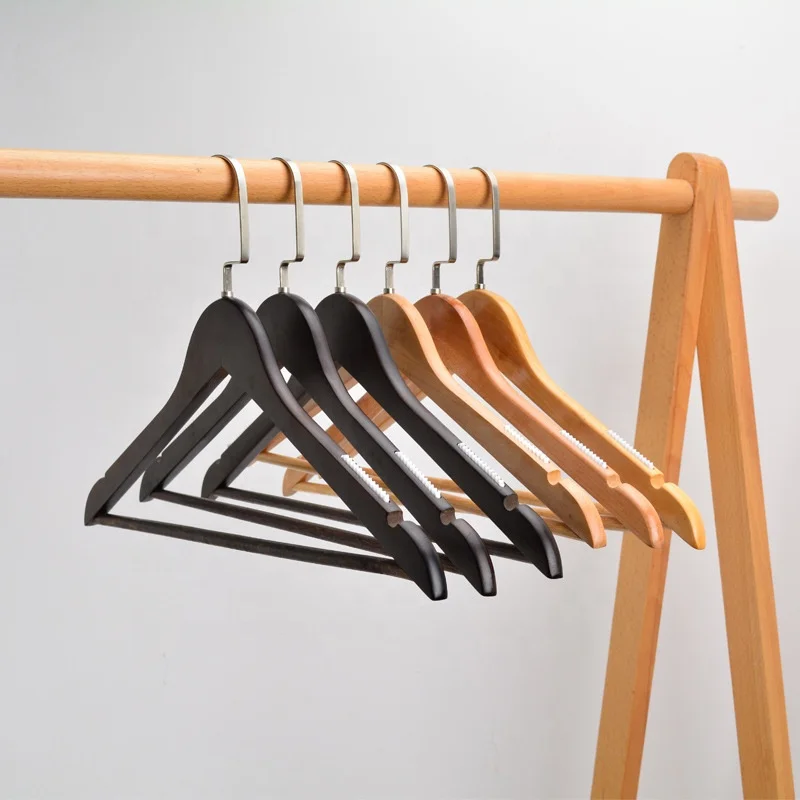 Wholesale Custom Logo A Grade 44cm Non Slip White Black Wood Bulk Clothes Hanger Colorful Wooden Coat Hanger Wood