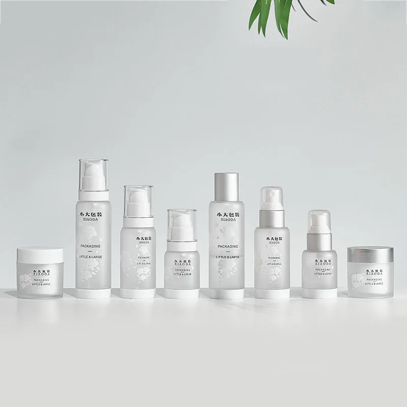 White color transparent Matt Cosmetic Packaging Empty Plastic Mist Spray Bottle Capacity Custom Made Spray Bottle