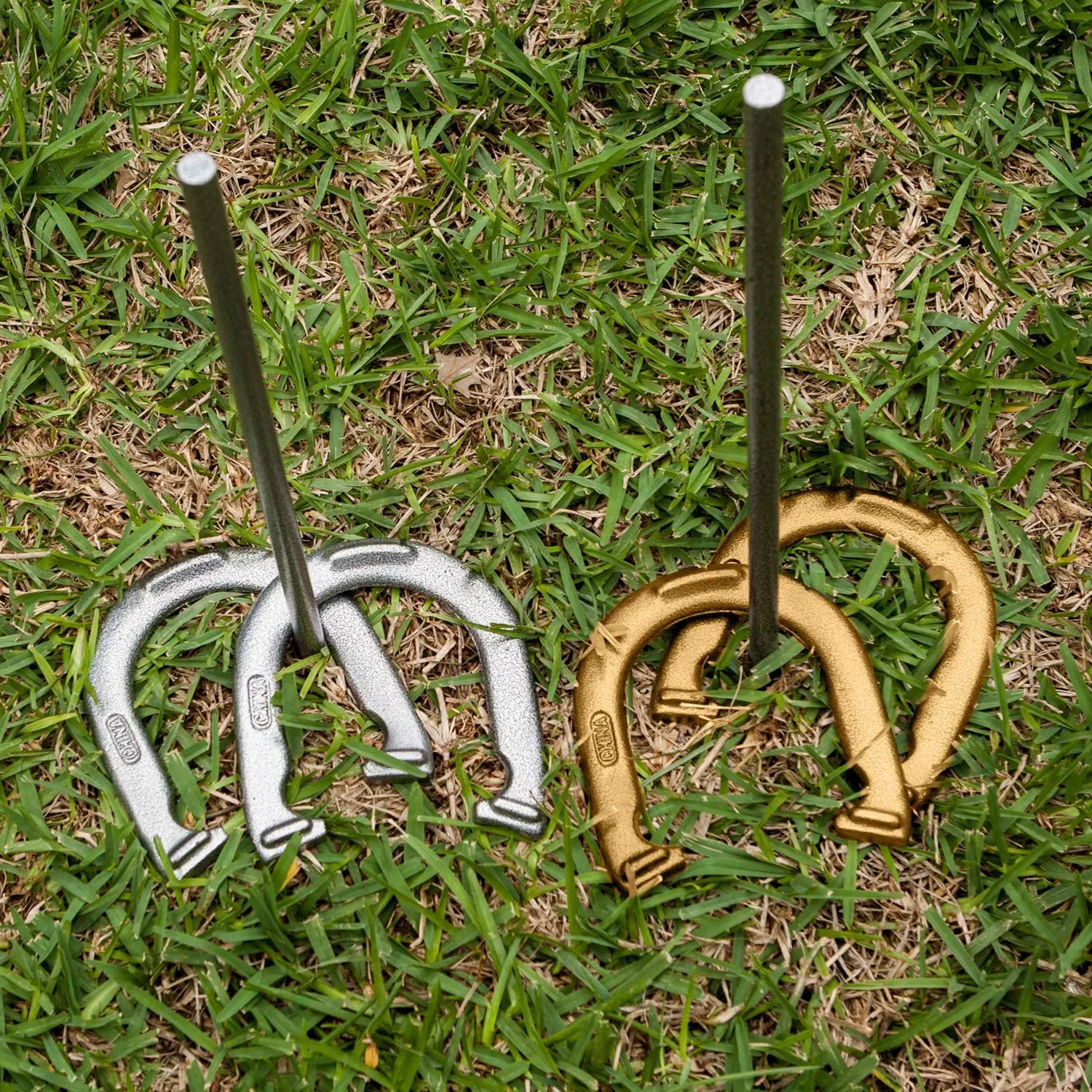 lawn outside outdoor camping party beach backyard steel horse shoe horseshoes iron throw toss game set