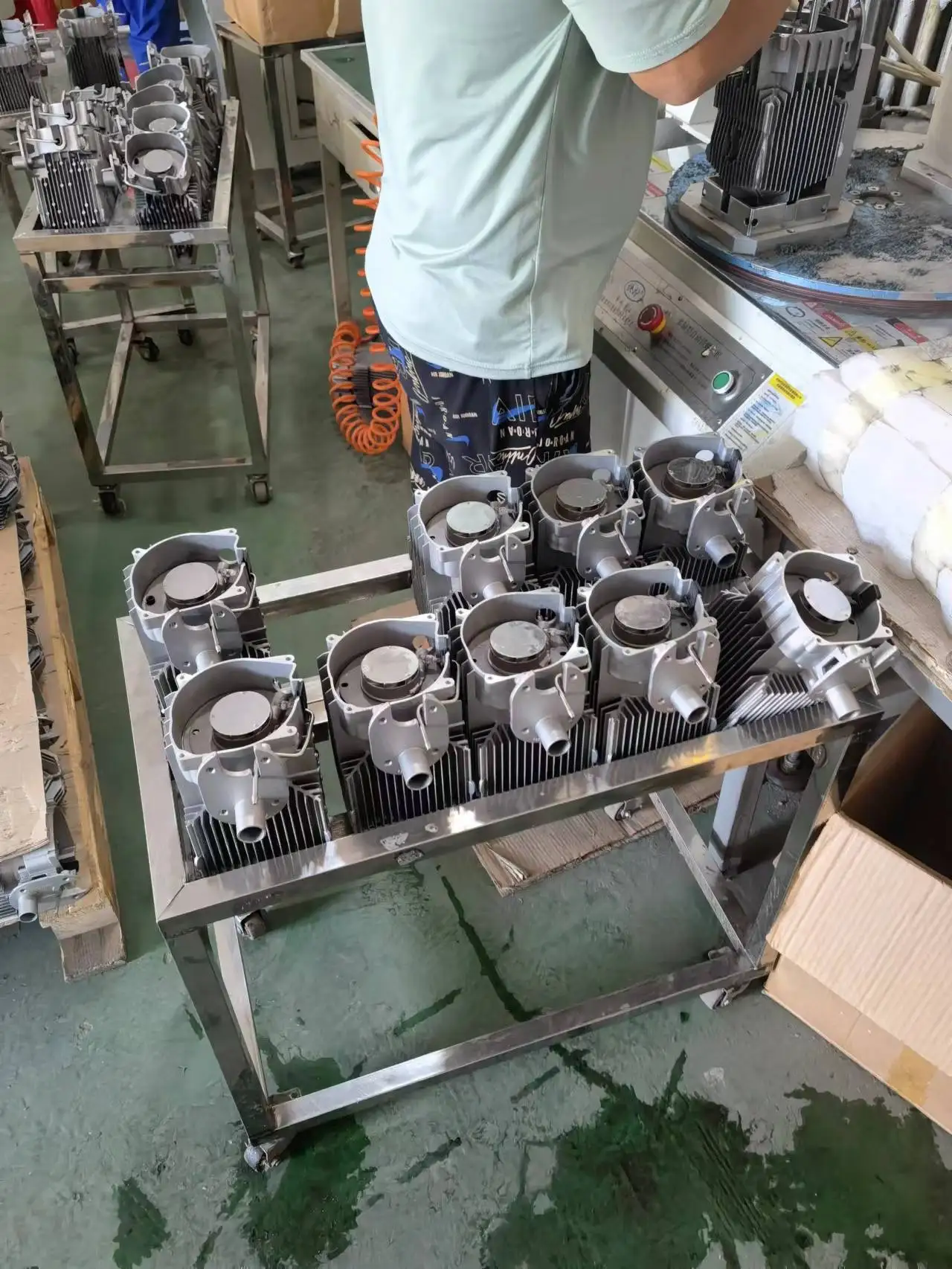 Hot Selling Automotive Auxiliary Heating System 12V-24V-220V Universal Type Car Parking Heater