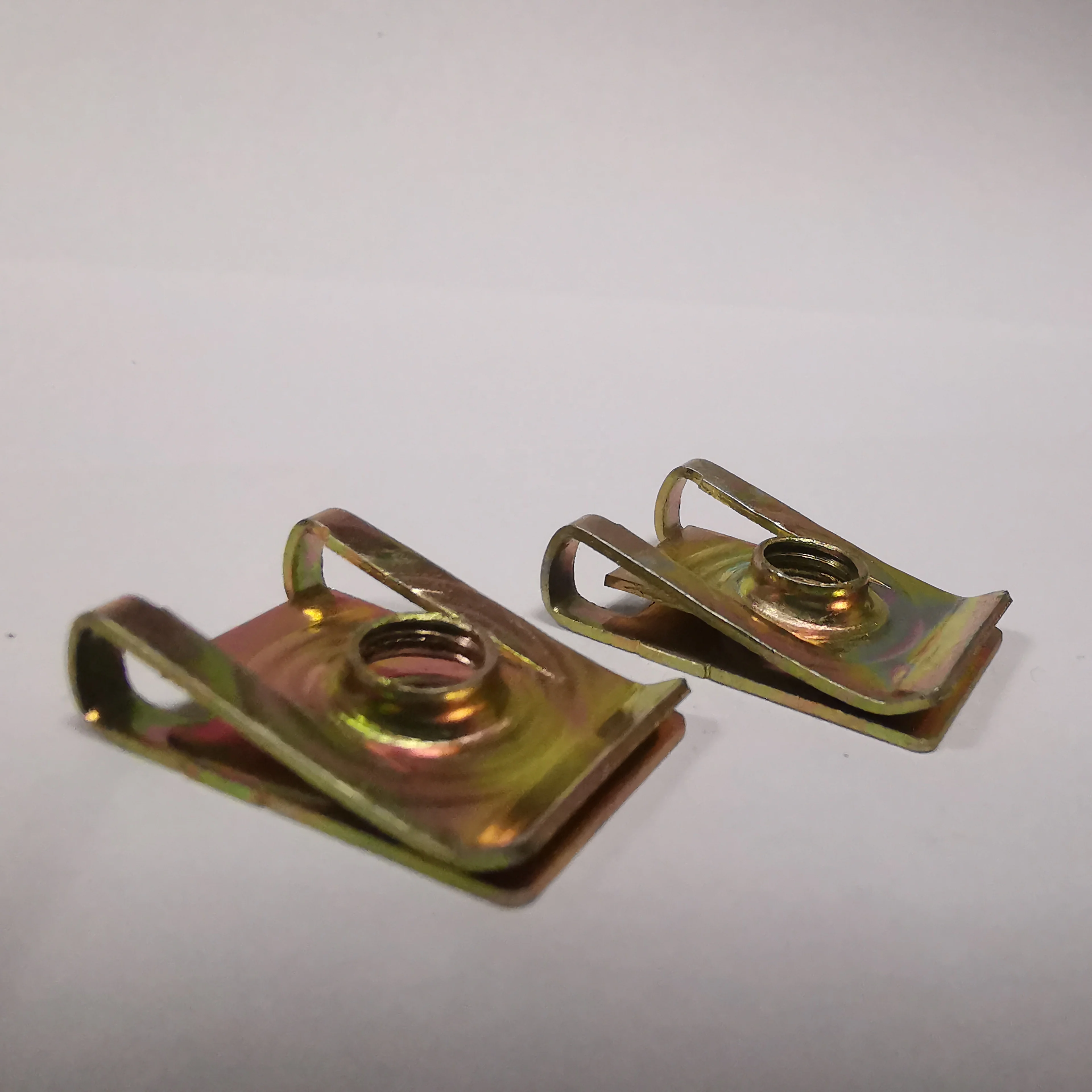 Custom manufacturing all kinds Base nut snap reed nut clip
