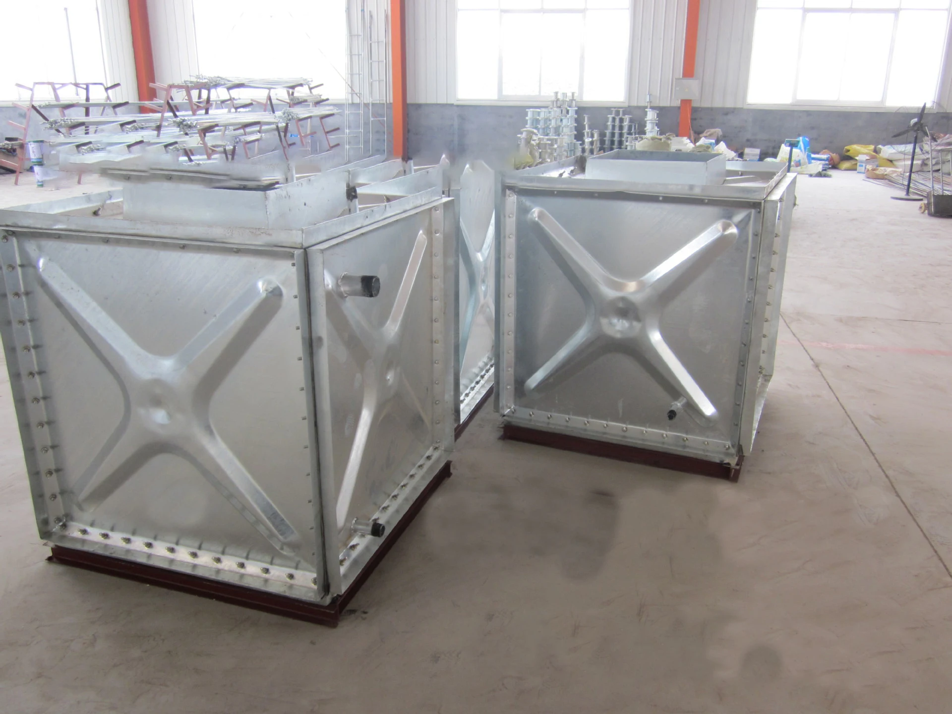 Hot Selling Galvanized steel water storage tank Applicable to Manufacturing Plant