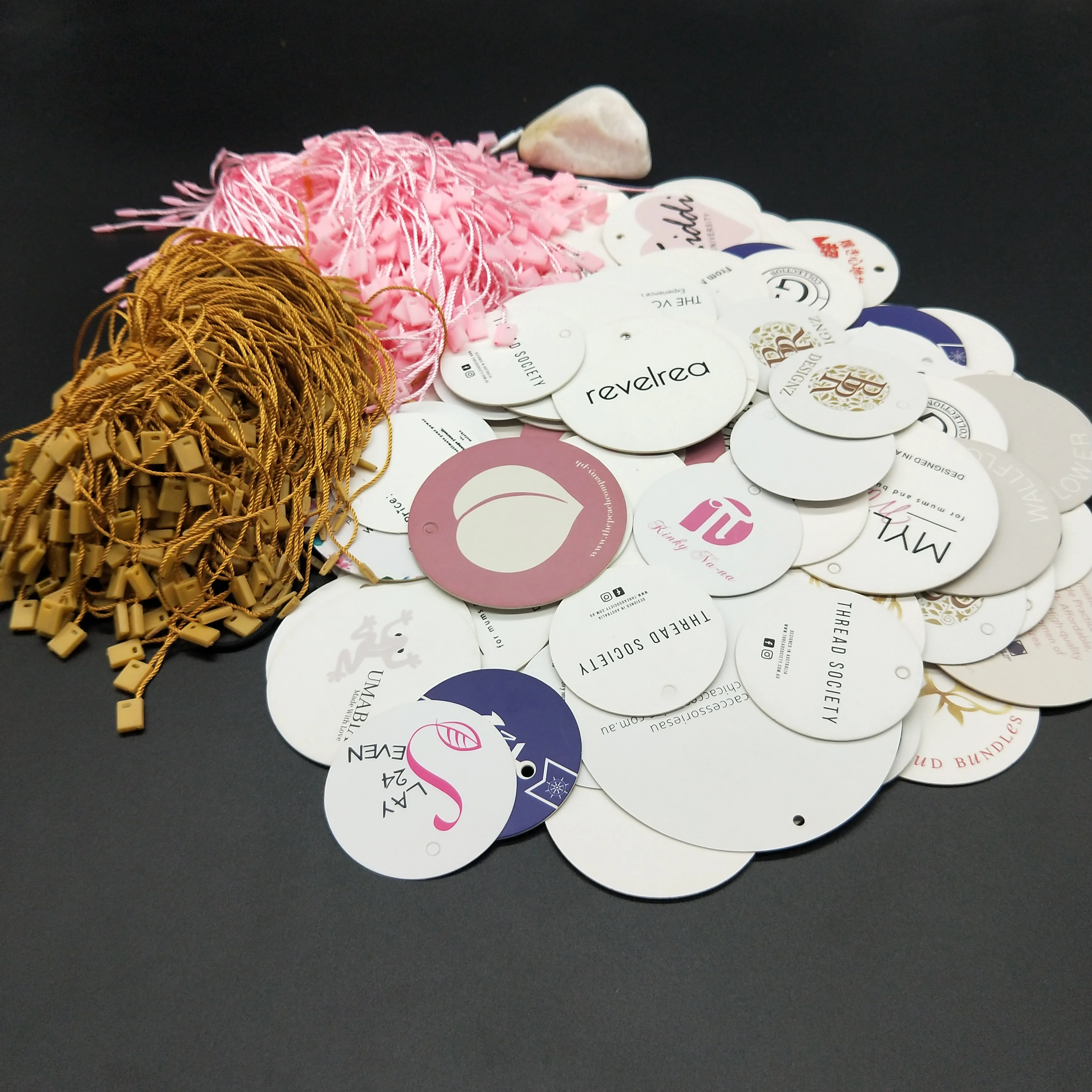 Wholesale Luxury Clothing Hangtags Label Custom Paper Hang Tag with String