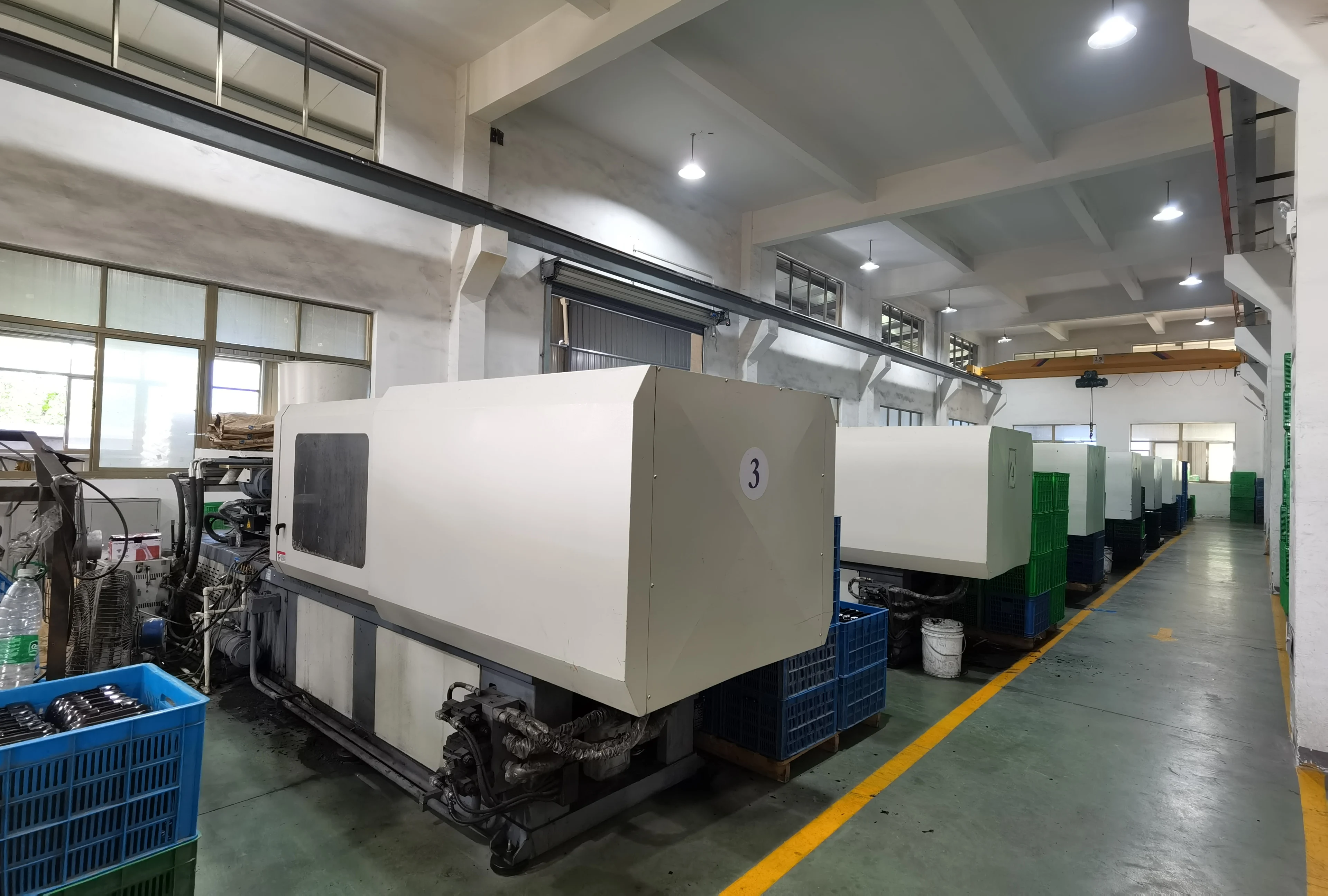 2024 Popular Reusable Drink Cup Double Wall Plastic Juice Coffee Mug 24oz Studded Tumbler With Straw