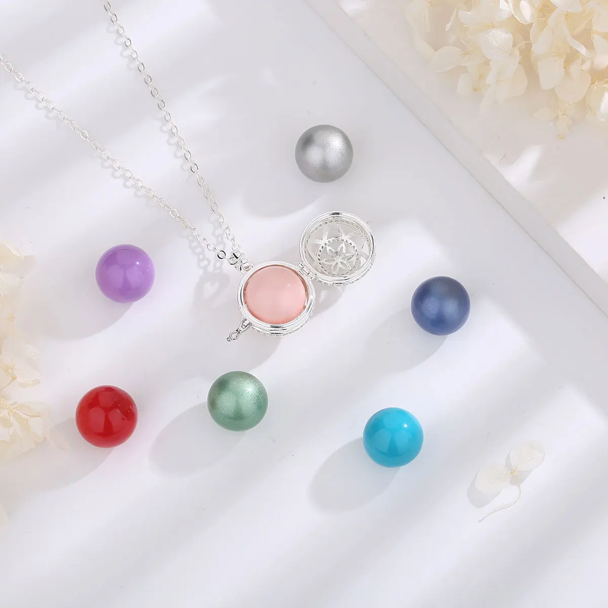 Wholesale Fashion Crystal Silver Flower Harmony Bola Chime Ball Cage Pendants