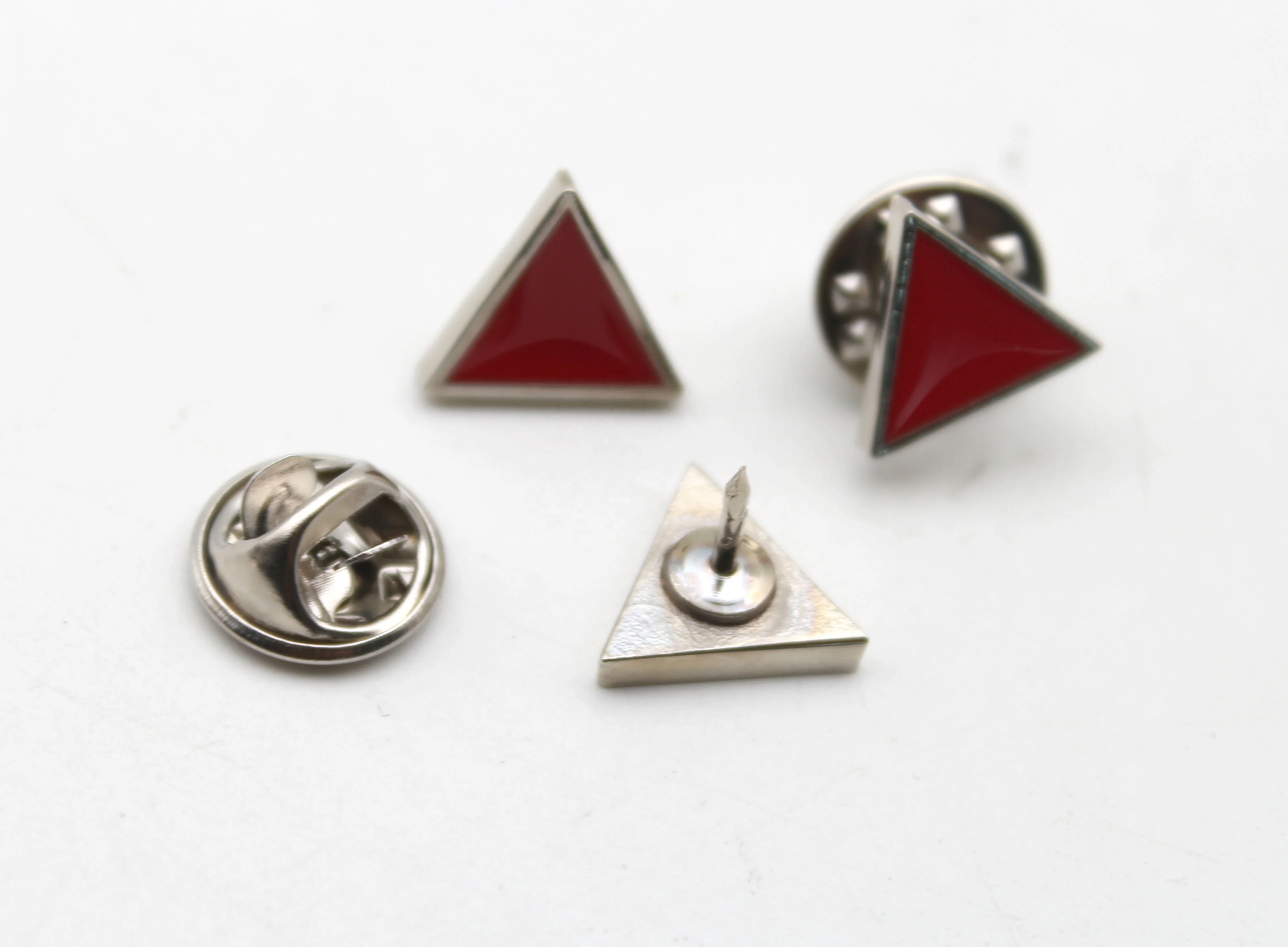 Manufacturer Cheap Metal Enamel Red Triangle Socialist Pin Badge