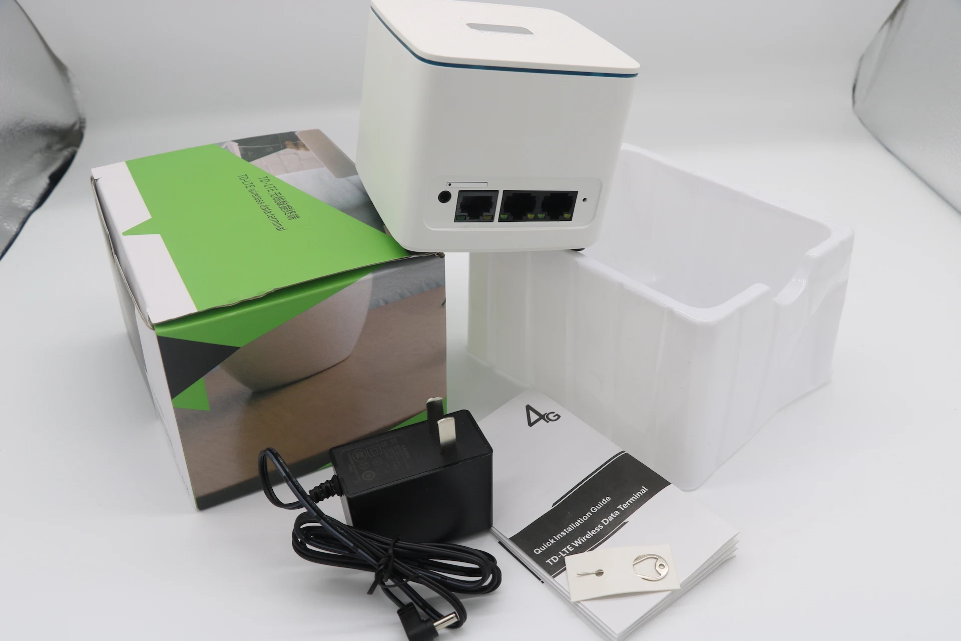 Hotspot Wireless Modem 5200Mah Battery WiFi Router 4G Sim CPE 300mbps B66