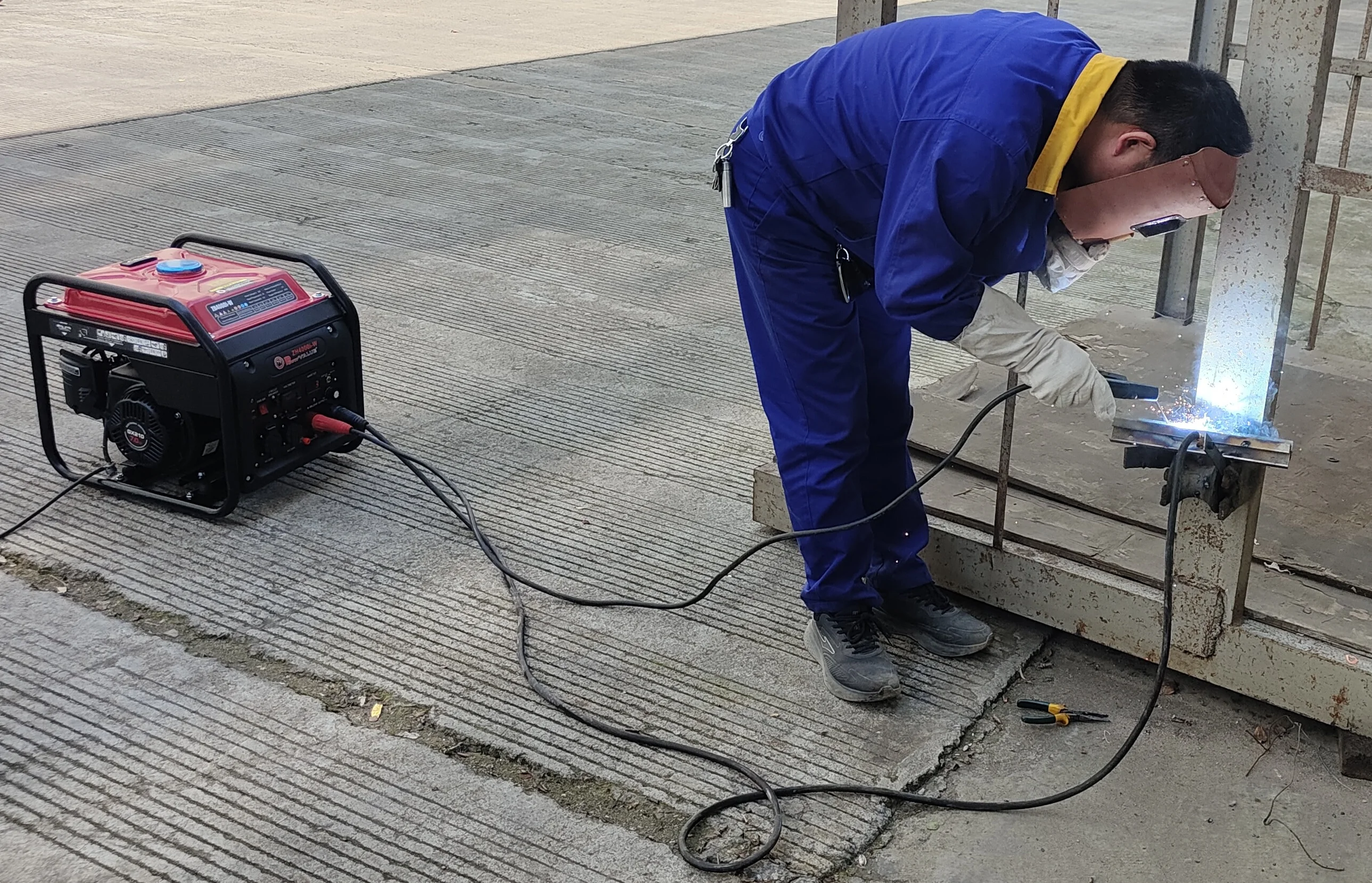 Power Value 2.8kw 3kw Motor generator welding machine for sale