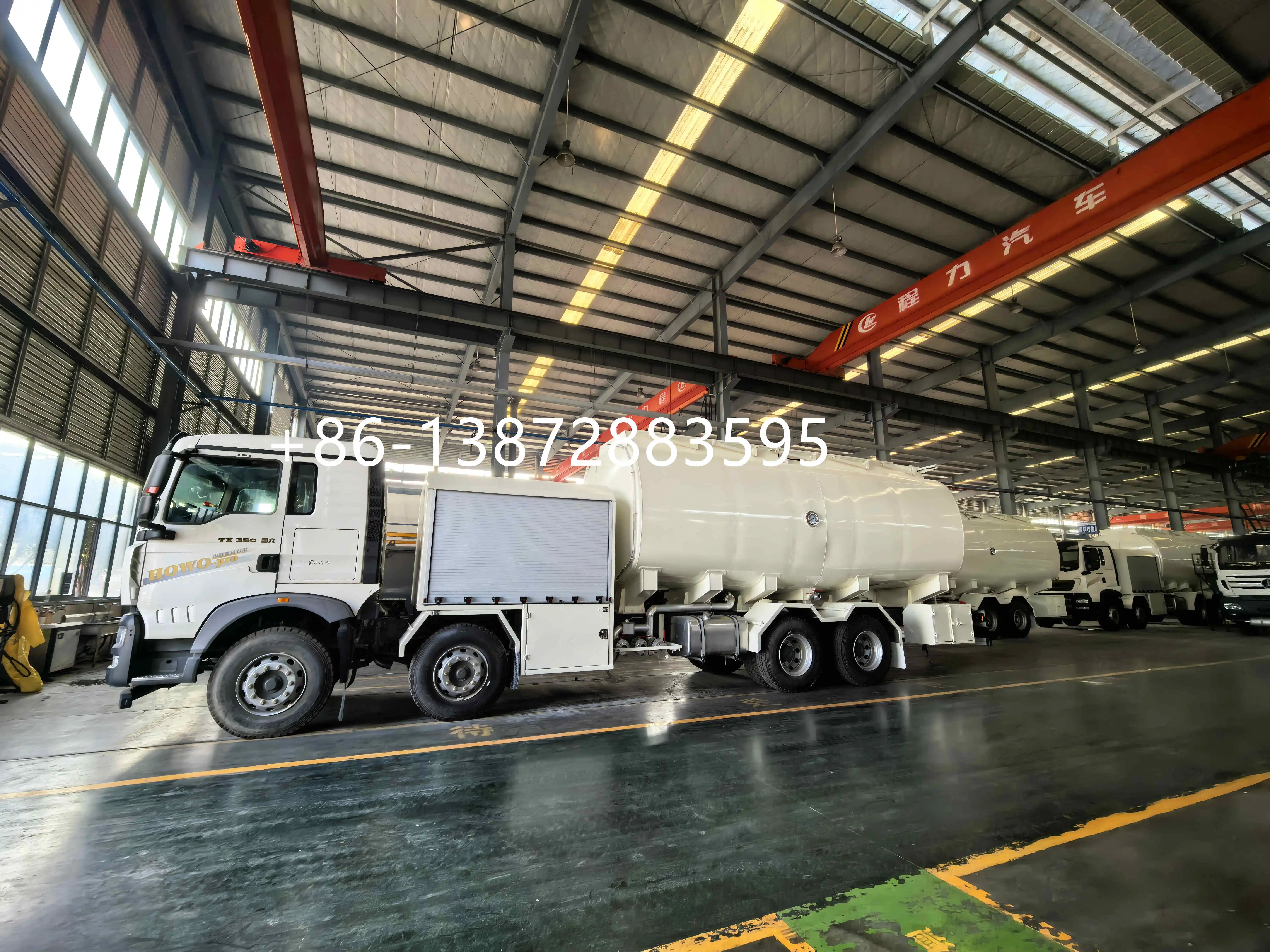 China Factory Low Prices HOWO 30000 Liters 8*4 Aircraft Jet Fuel Refueler Aviation Fuel Dispensing tank Truck for Sale
