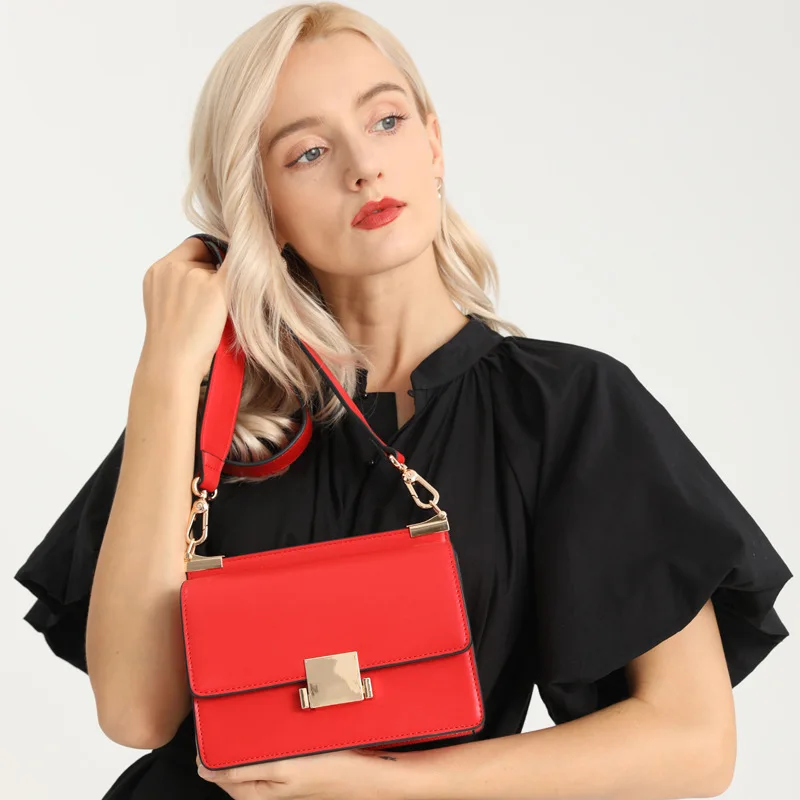 China Guangzhou manufacturers body shoulder sling bags women ladies luxury fall handbags