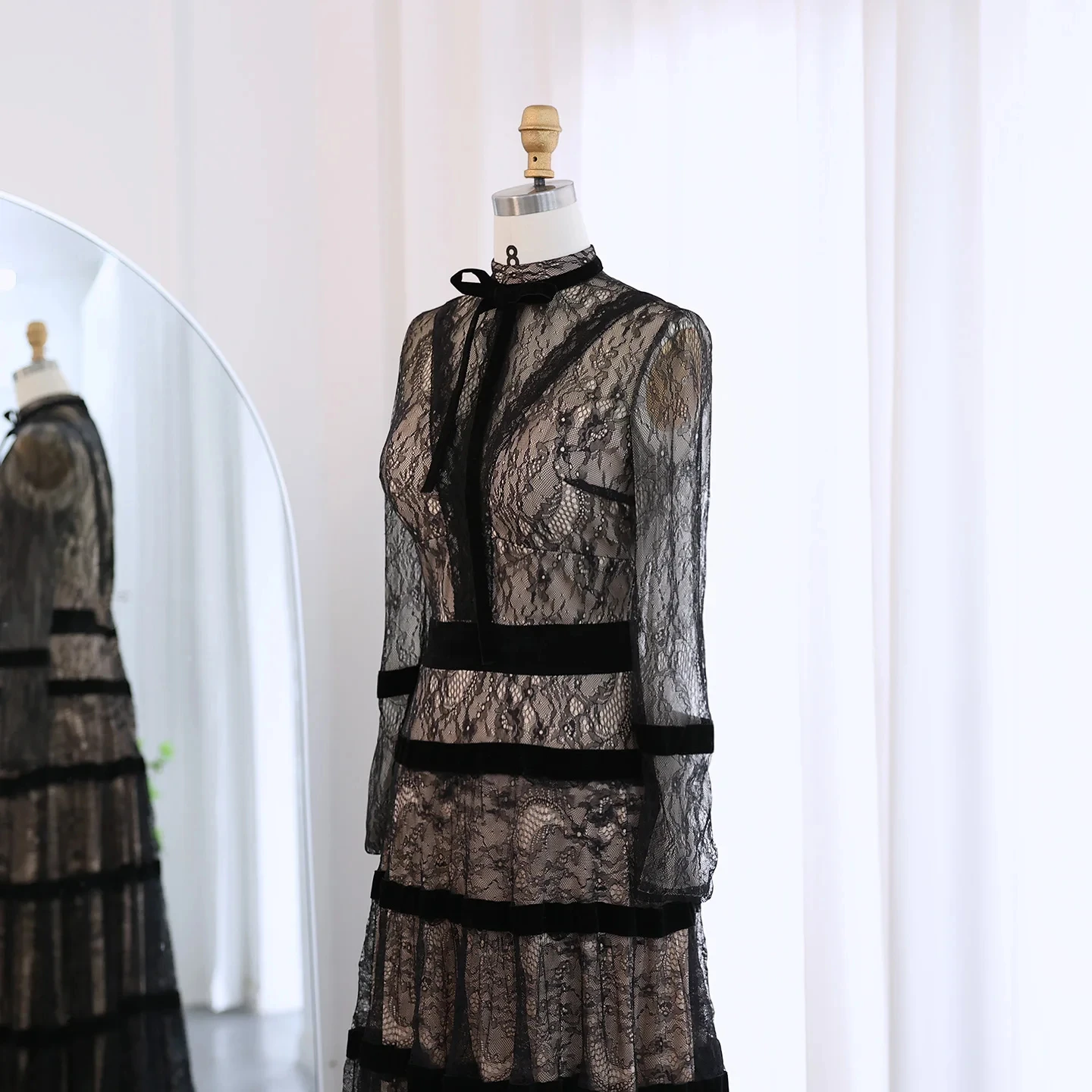 Elegant Black Lace A-Line Evening Dress 2024 Dubai Luxury Tiered Long Sleeves Muslim Women Formal Party Gowns Sf023