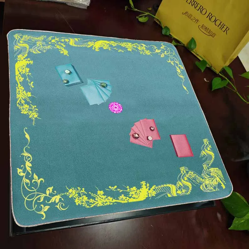 High-End Customized Velvet Card Game Mat Knitted Playmat for Table Foldable Scratch-Free Tarot Mat for Wedding Use