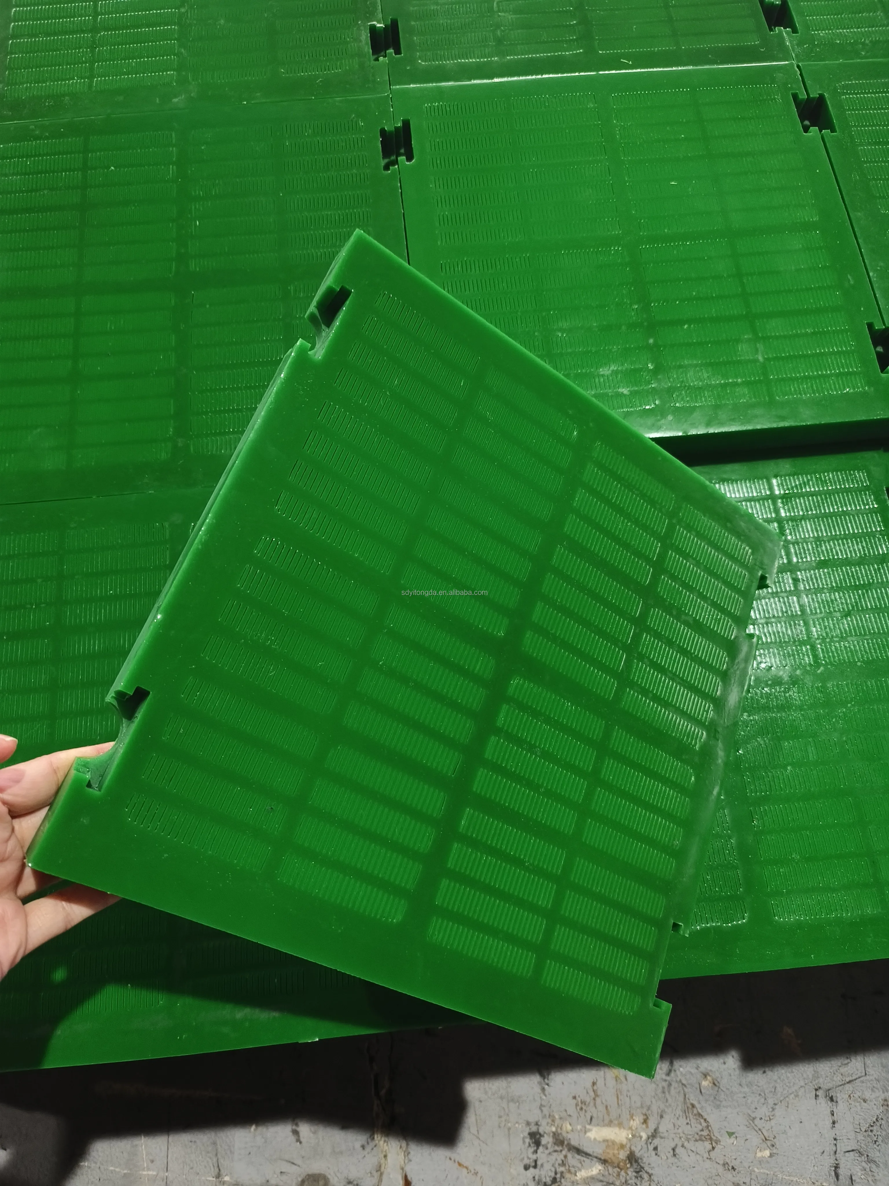 Новый изготовленный на заказ полиуретановый линейный горный вибрационный просеиватель промышленное сито для эффективного просеивания