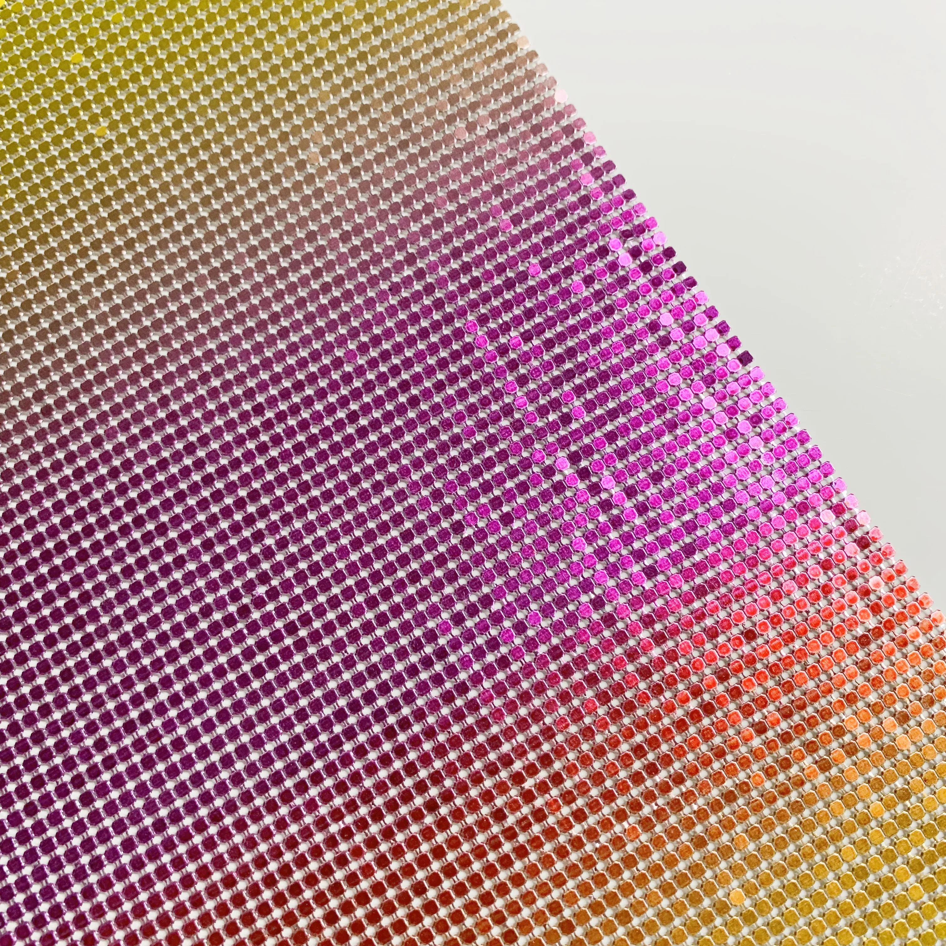 Fast Delivery Black Iridescent Aluminum Metal Mesh Metallic Sequin Chain mail Fabric For Dress Metallic Sequin Mesh