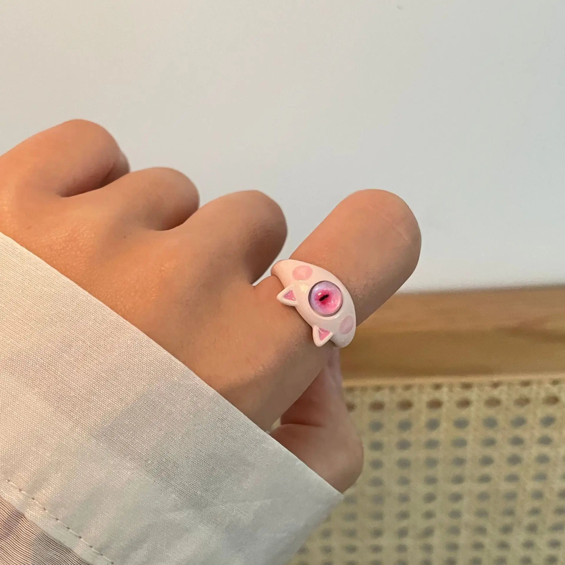 Wholesale Jewelry Women Vintage Minimalist Personalized Sweet Rings for Girl Pink Crystal Anima Cat Monster Eye Adjustable Ring