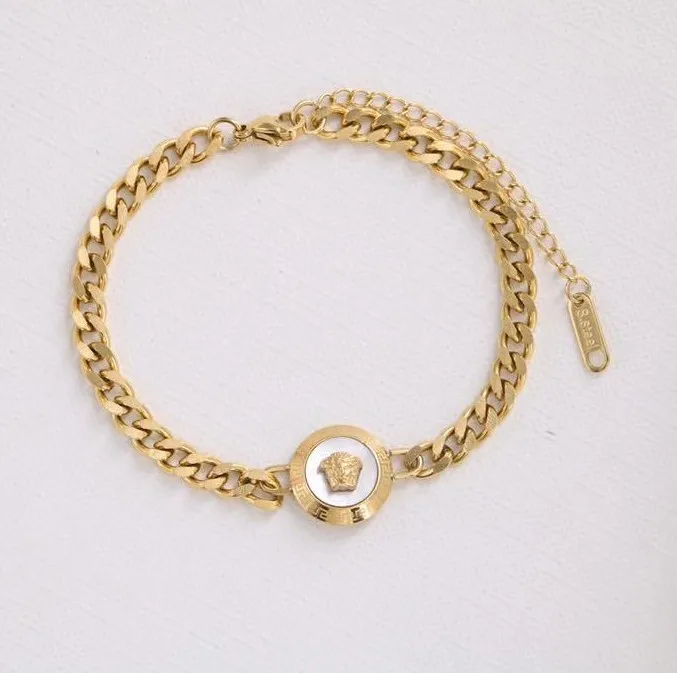 Fashion Luxury Branded Inspired Designer Chain Bracelet Beauty Stainless Steel Flower Bracelets for Women