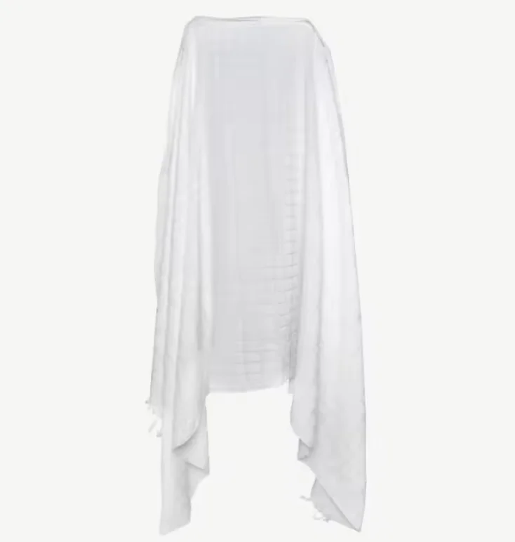 XIAOAO Wholesale soft 110*210 cm embroidered ihram hajj towel 100% cotton white tassel towel muslim hajj ihram robe