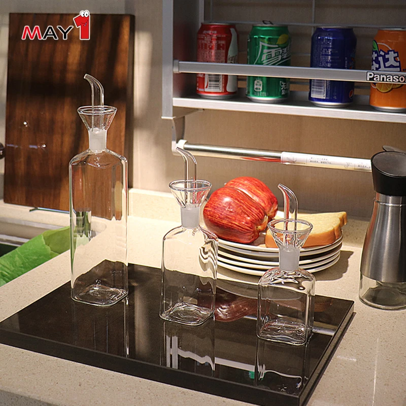 Hand Blown High Borosilicate Cuboid Glass Oil Pot For Kitchen Cooking