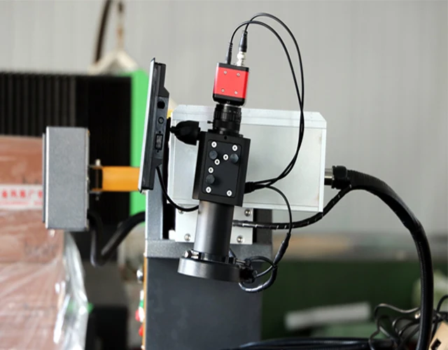 Лазерный сварочный аппарат для изготовления 3d вывесок из нержавеющей стали сделано в