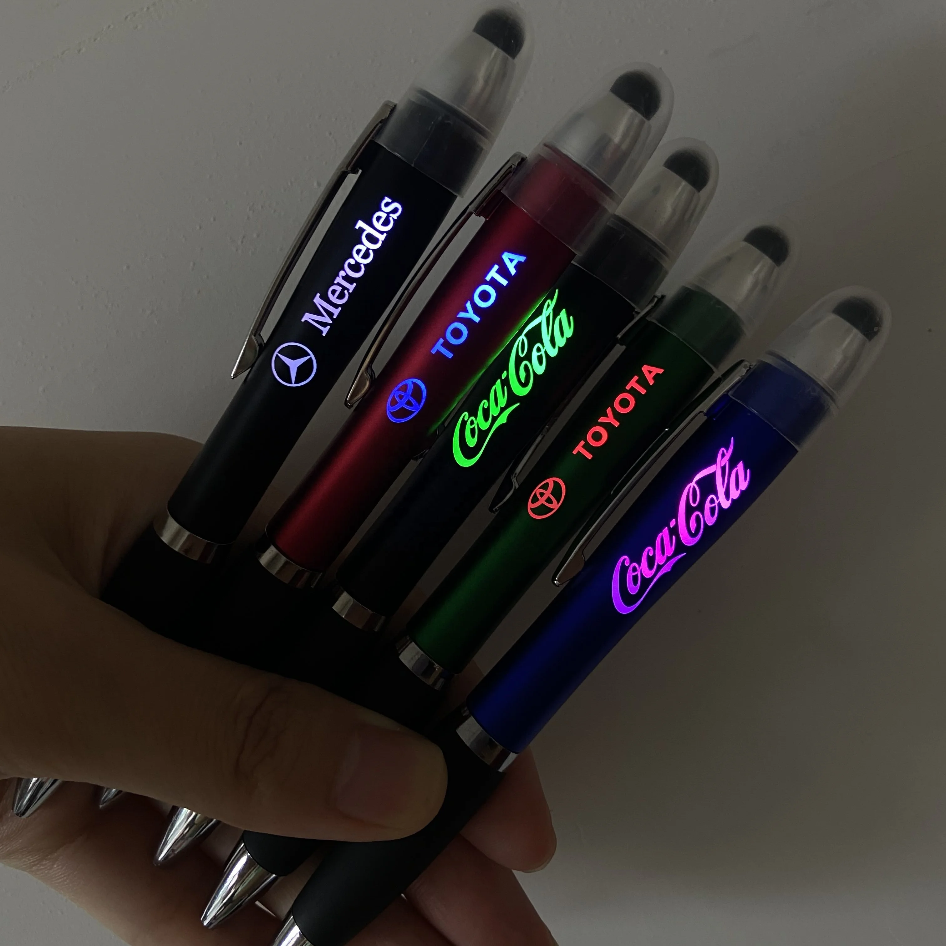wholesale promotional pens no minimum order quantity personalized oem custom logo plastic white black blue ballpen
