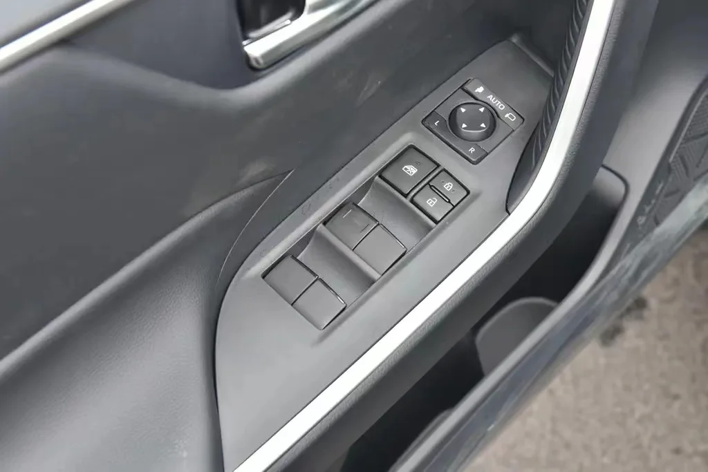 RAV4 rongfang двухмоторный E + 2023 2.5L 4*4 флагман Pro toyota rav4 гибрид
