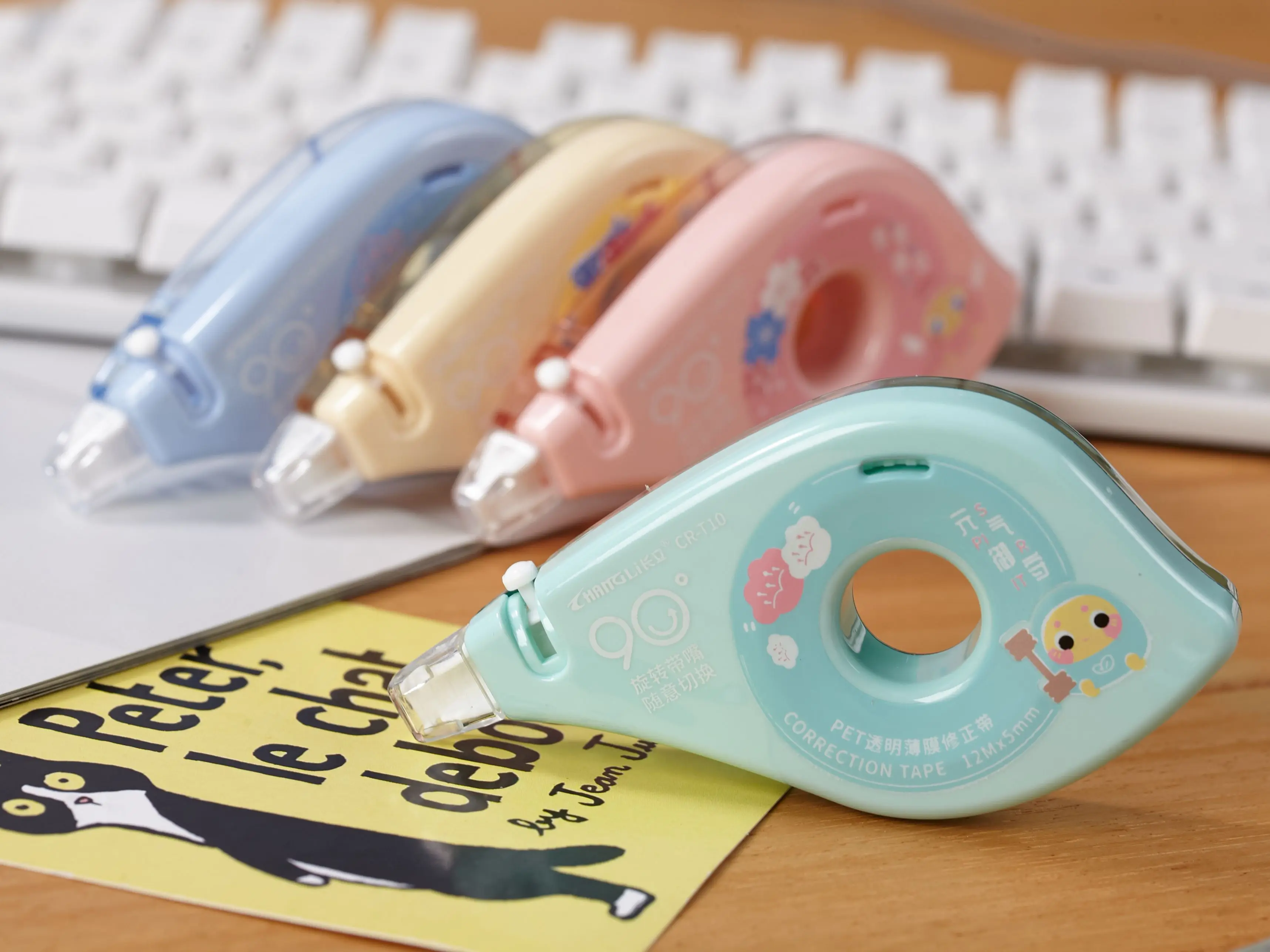 Wholesale  Transparent tape corrector  school  customized creative plastic colored pet correction tape