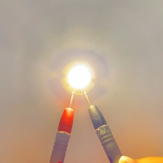 Wholesales 12V15V 3W 5W 10W 3000K 6000K CCT High Brightness CRI95+ COB LED Chip Board for LED Flashlight