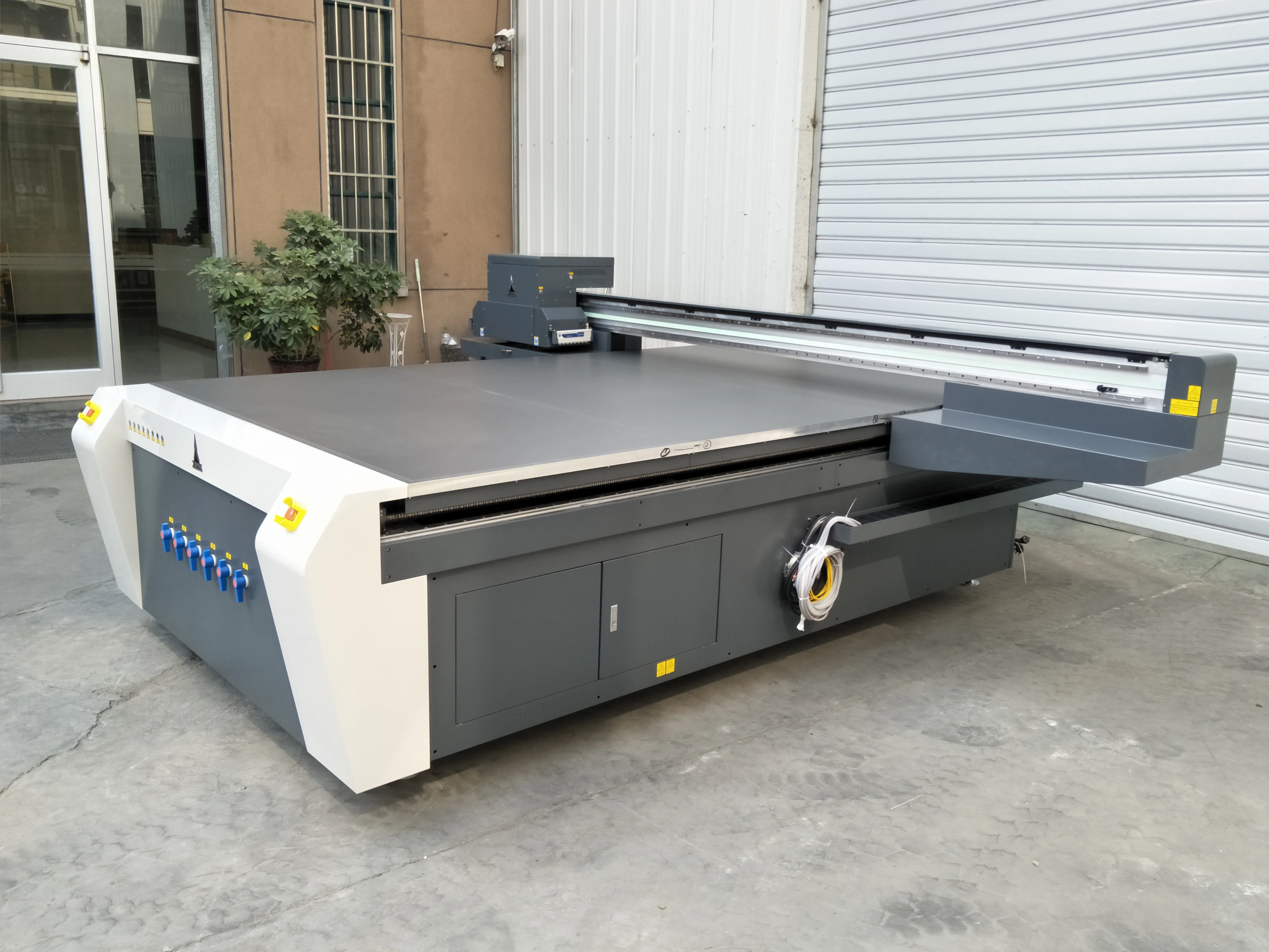 Signs embossed uv printer wide format 2030