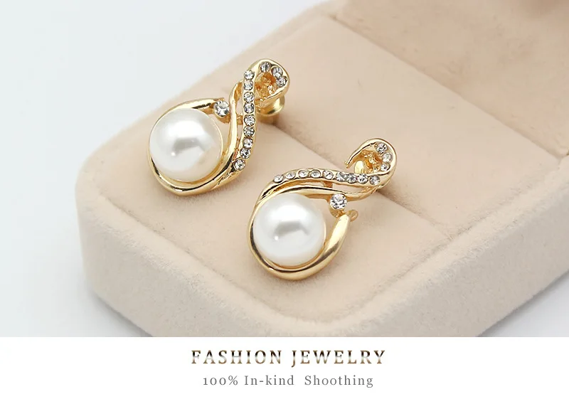 DAIHE Ins Style Low Price Fashion Elegant Pearl Necklace Earrings Jewelry Set For Women