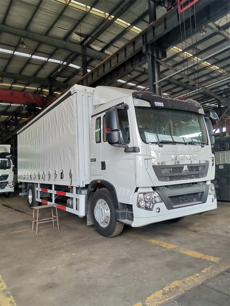 New Dongfeng 4*2 Small Light Cargo Truck 8 Tons In China