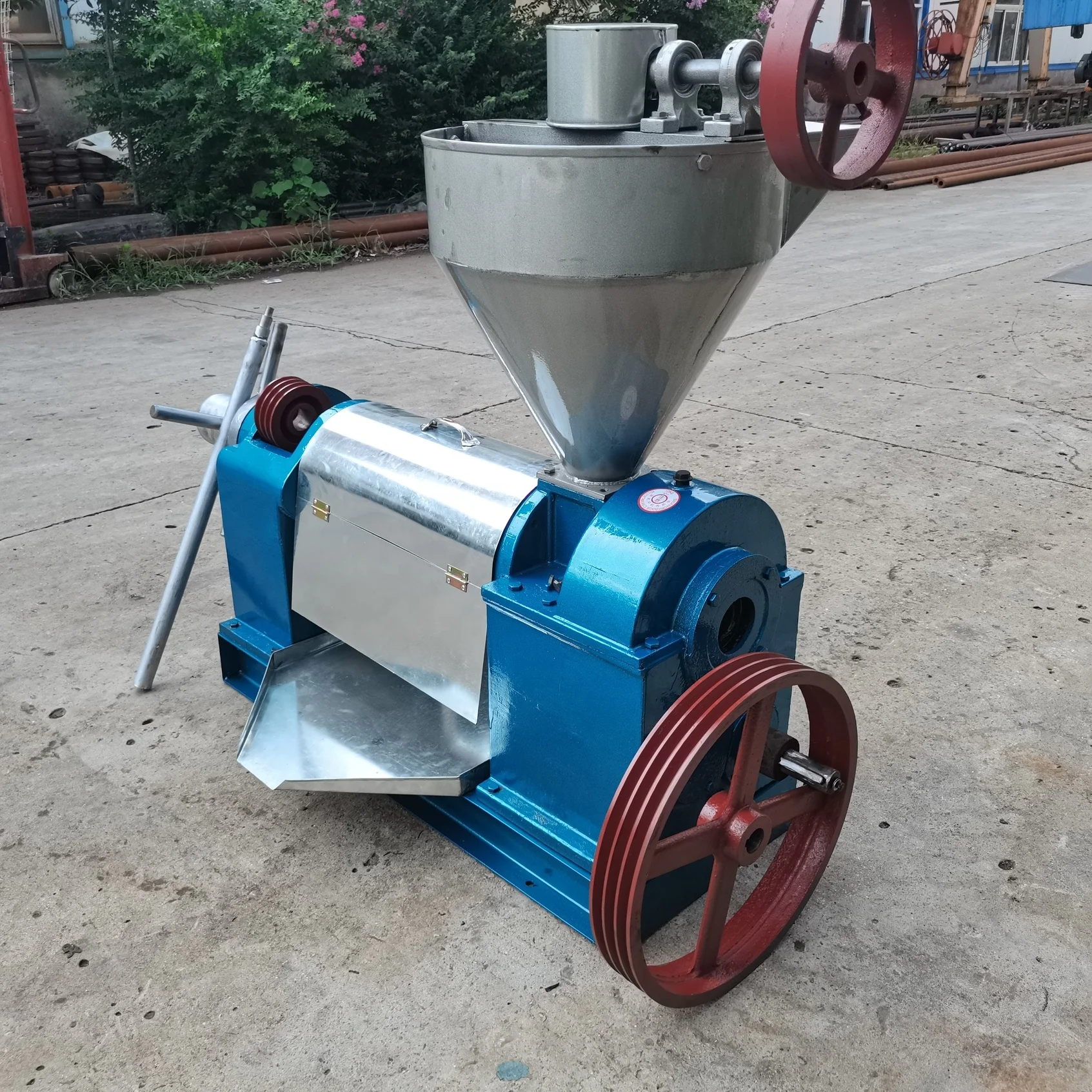 Palm nuts press oil 6YL-160 diesel engine oil press motor 15KW oil press machine for African market