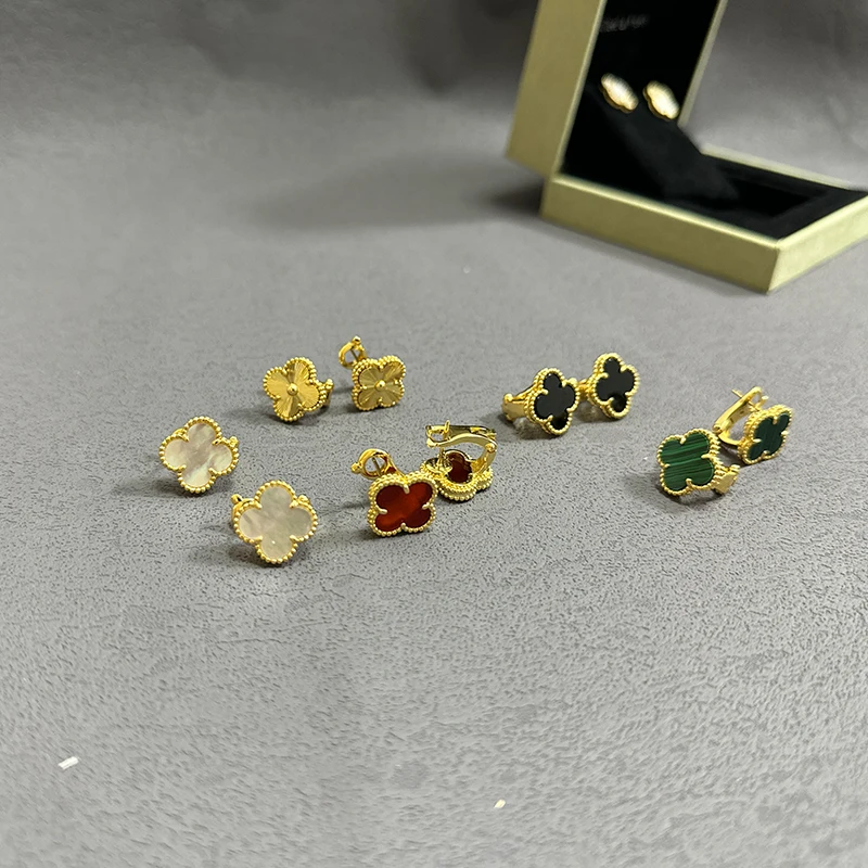 Женские сережки из серебра 925 пробы