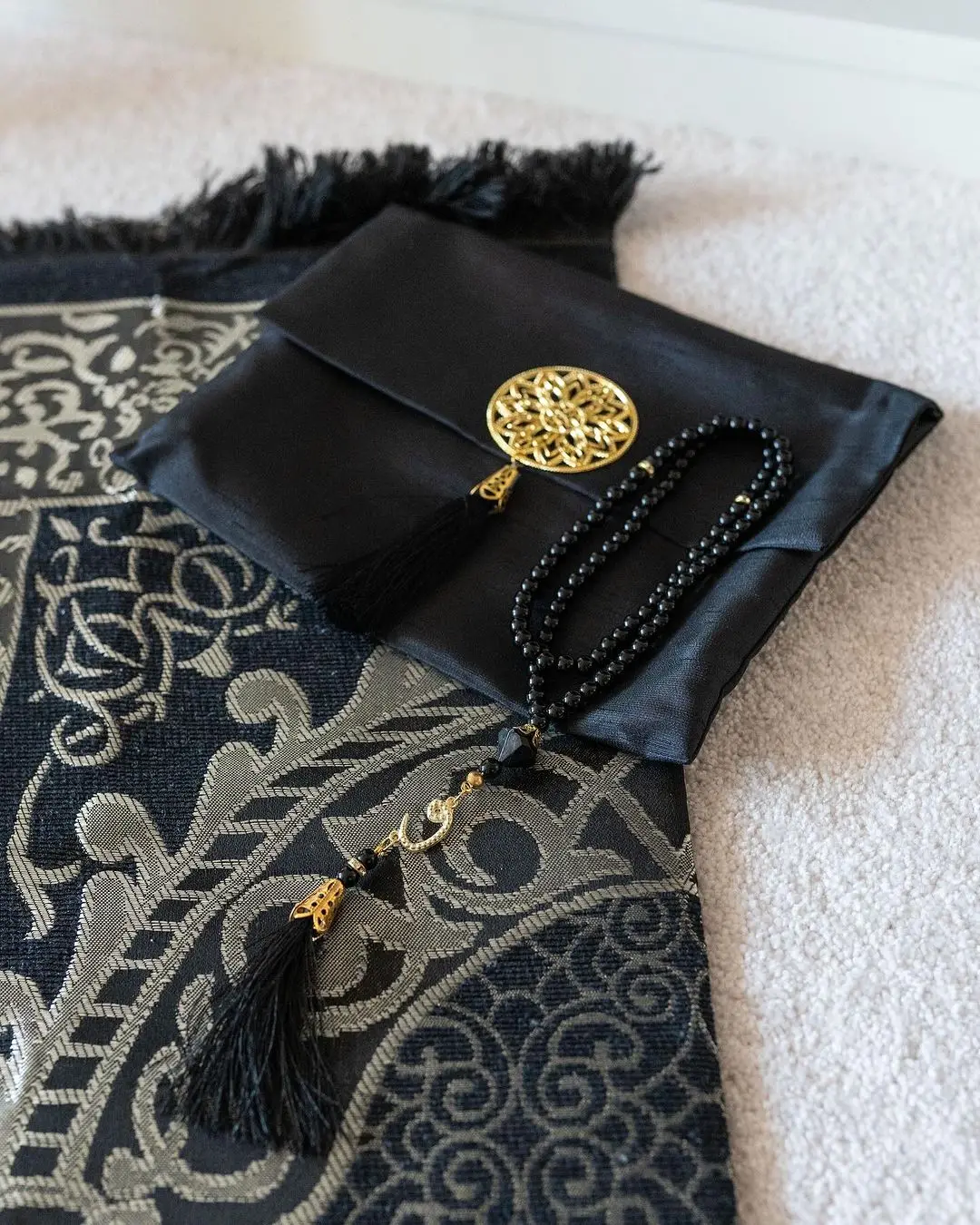 wholesale Gift Prayer Mat - Turkish Design Muslim Prayer Rug & Prayer Beads Set with Satin Pouch Ideal Islamic Gift for Ramadan