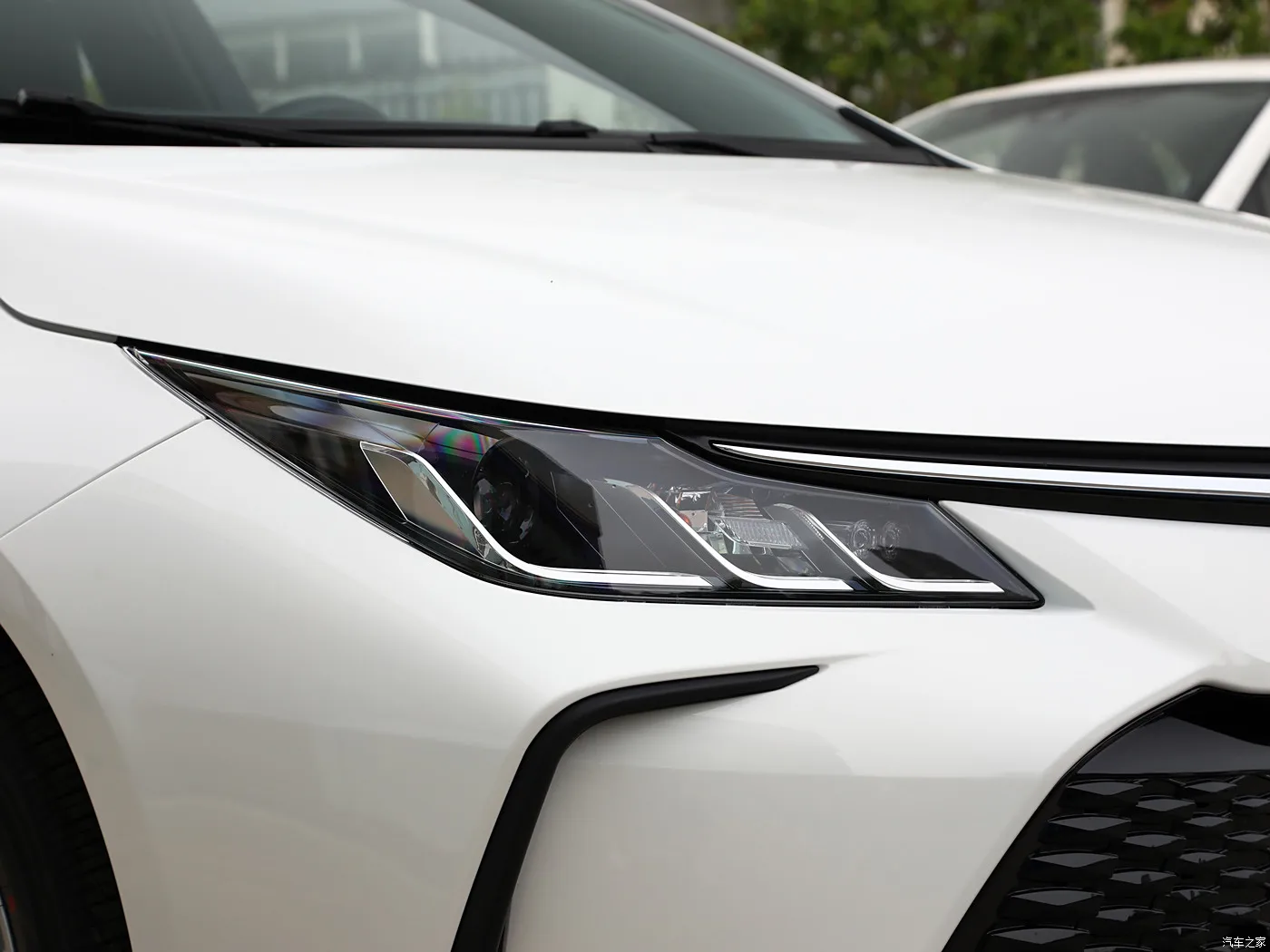 Оригинальные и новые автомобили Ist Corolla Dubai Fortuner Toyotas Подержанный автомобиль
