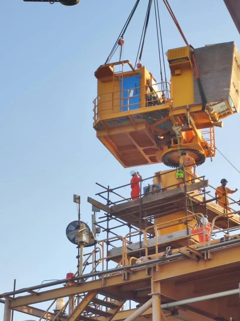 Truss Boom Pedestal Crane Offshore Crane Installed on Ship Deck or Seaport or Marine Platform